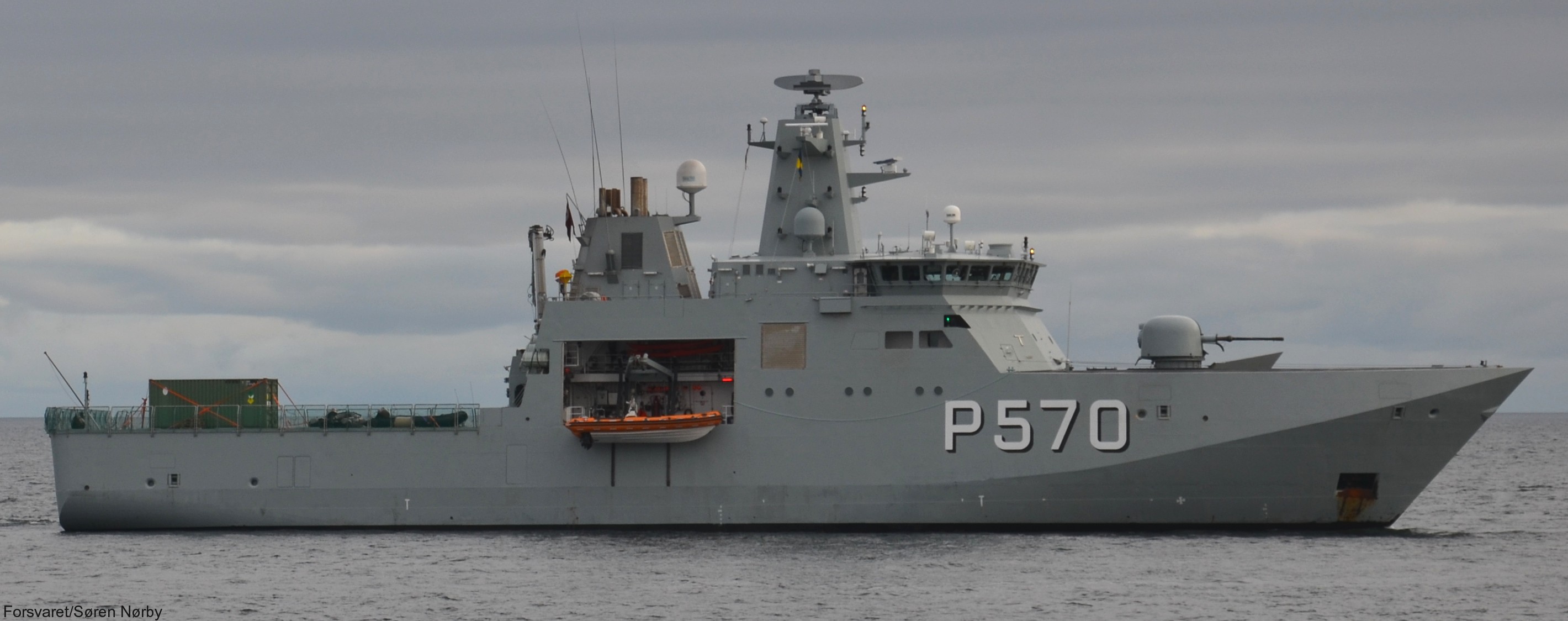 p-570 hdms knud rasmussen class offshore patrol vessel royal danish navy inspektionsfartøj 06