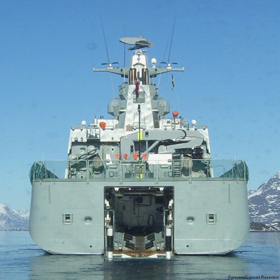 knud rasmussen class offshore patrol vessel royal danish navy 11x stern ramp rhib small boats storebro sb90e lcp
