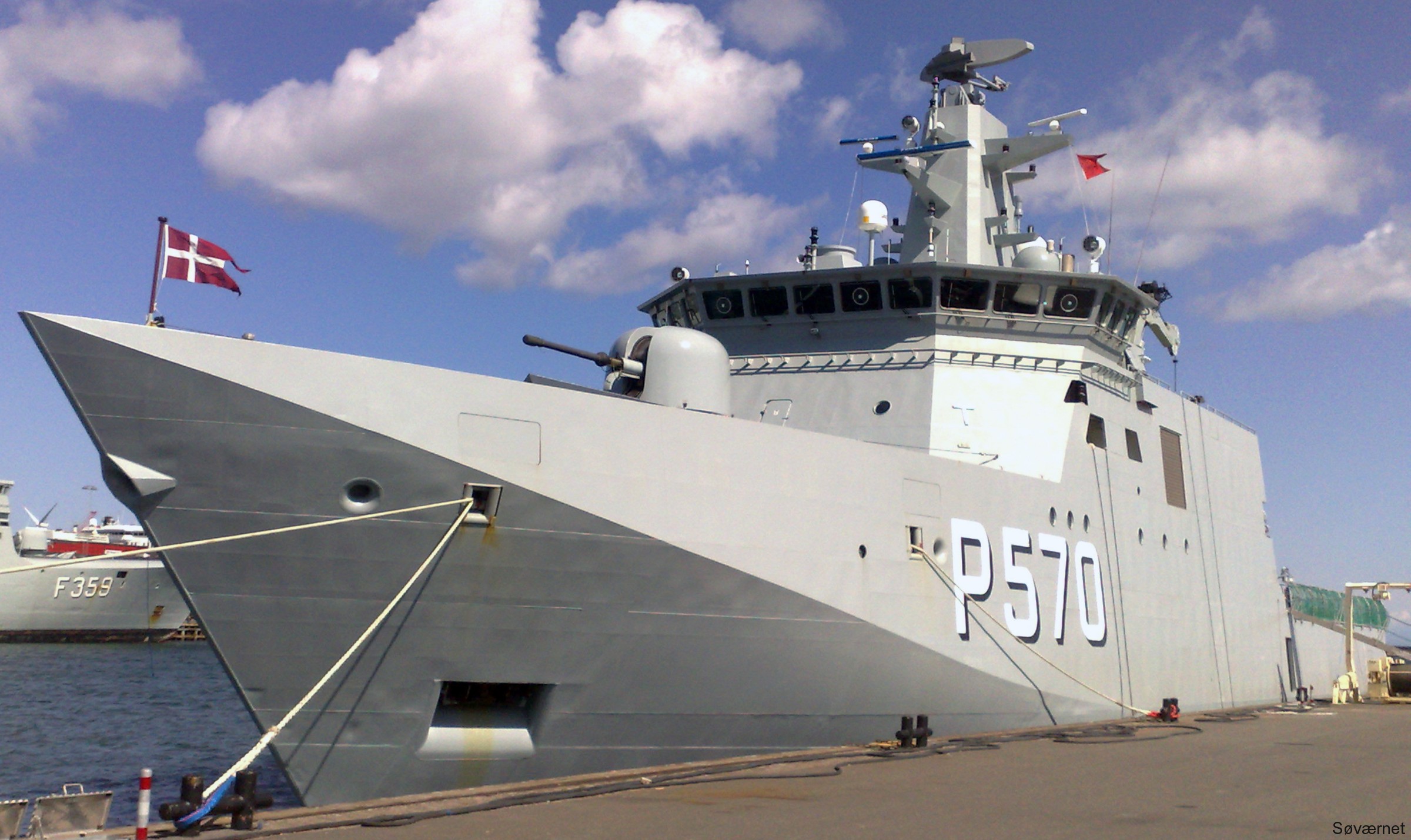 p-570 hdms knud rasmussen class offshore patrol vessel royal danish navy inspektionsfartøj 12x