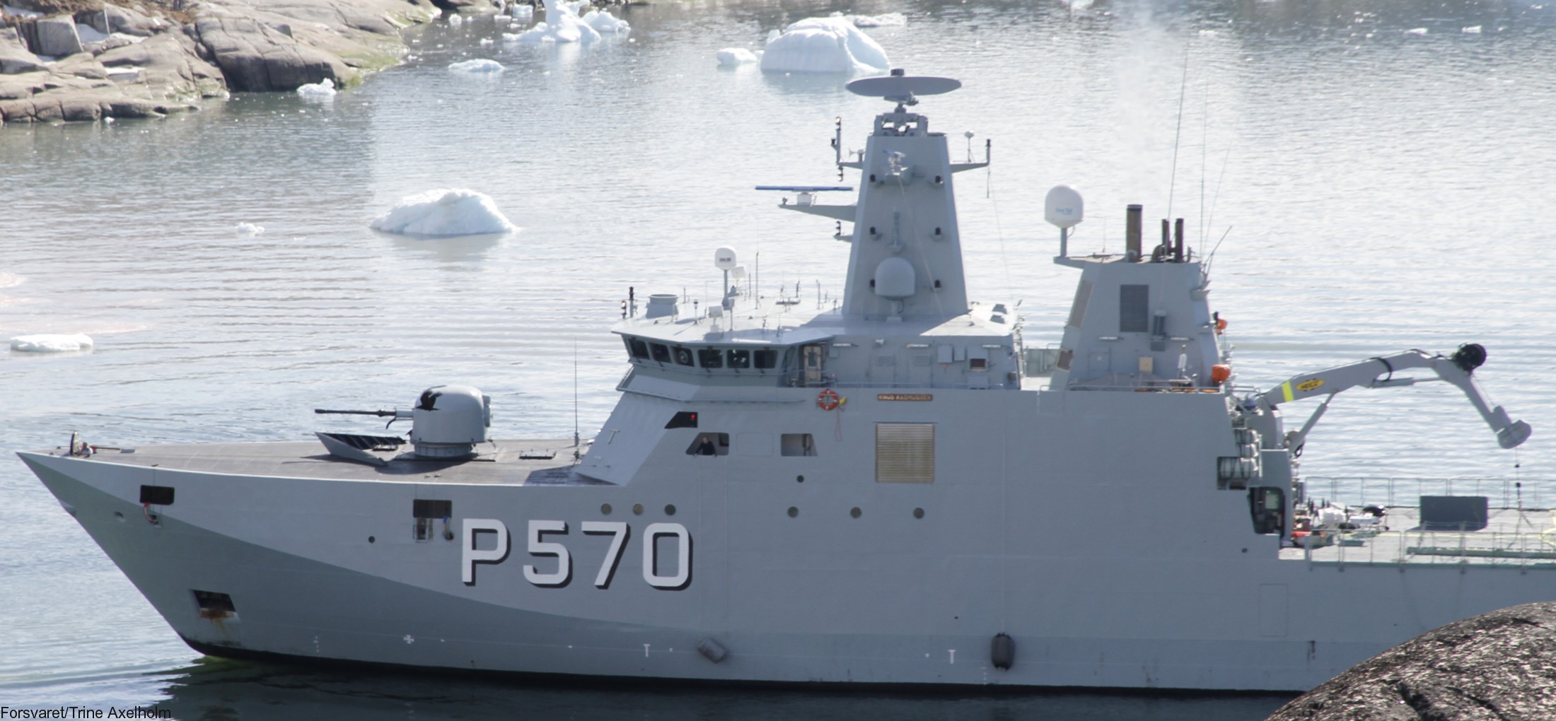 p-570 hdms knud rasmussen class offshore patrol vessel royal danish navy inspektionsfartøj 18