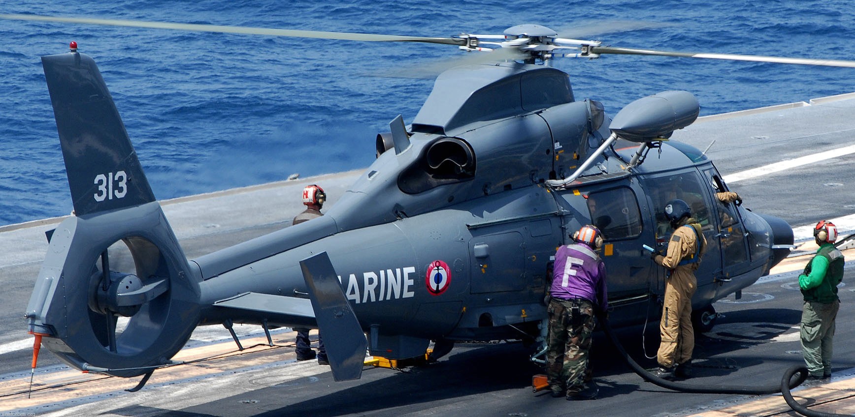 sa 365 dauphin helicopter french navy marine nationale aeronavale flottille 03