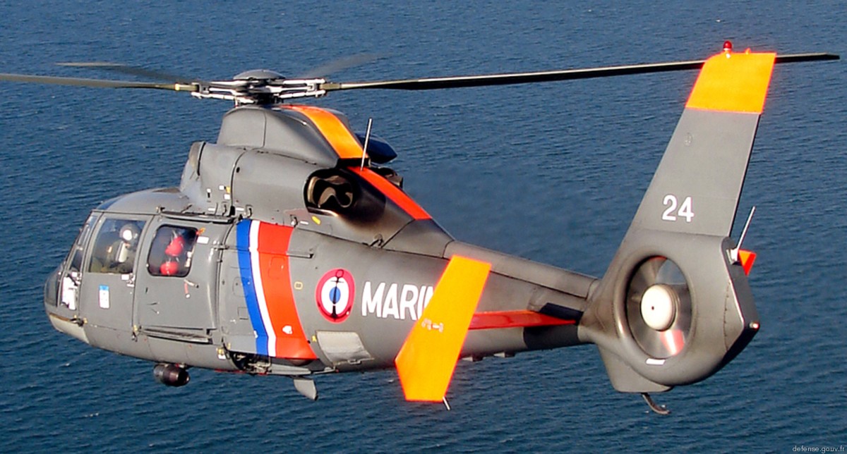 sa 365 dauphin helicopter french navy marine nationale aeronavale flottille 06 6024
