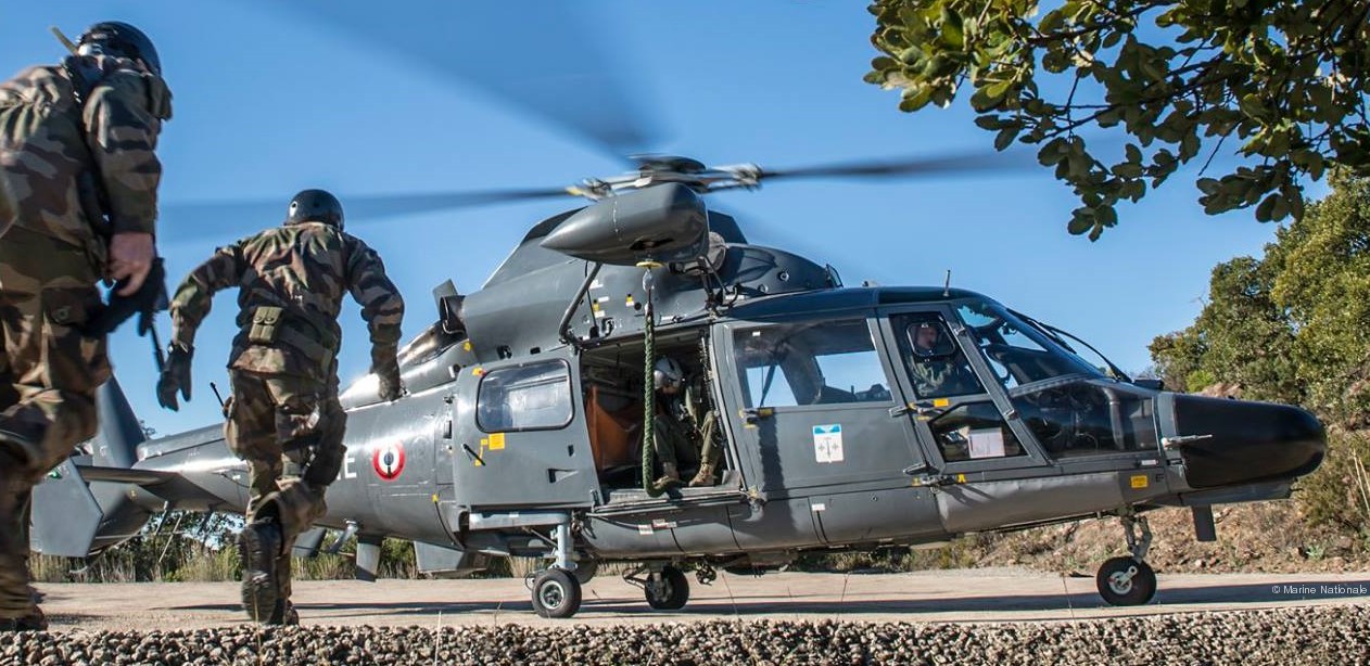 sa 365 dauphin helicopter french navy marine nationale aeronavale flottille 21