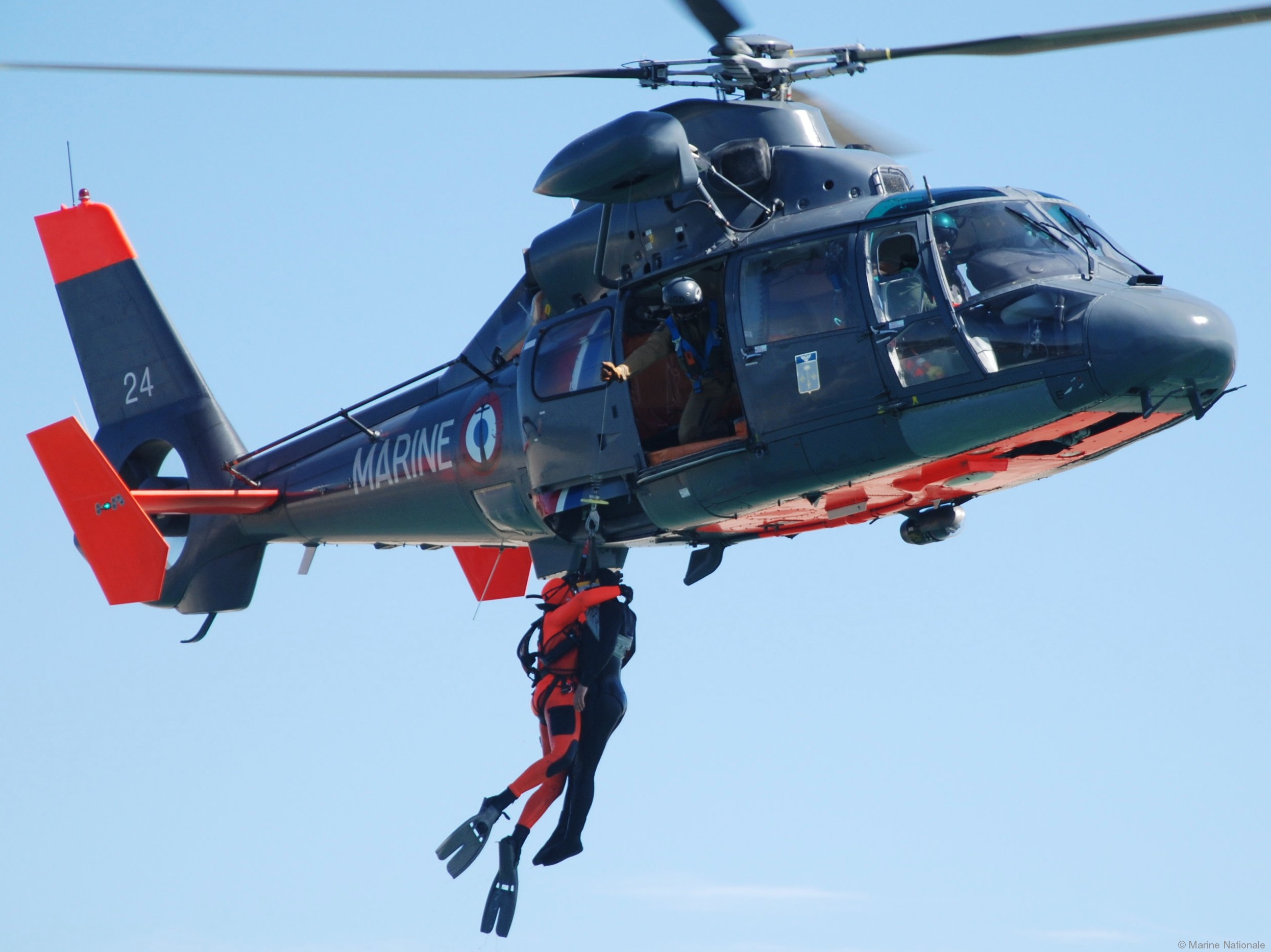 sa365n dauphin helicopter flottille 35f french navy marine nationale 6024 22