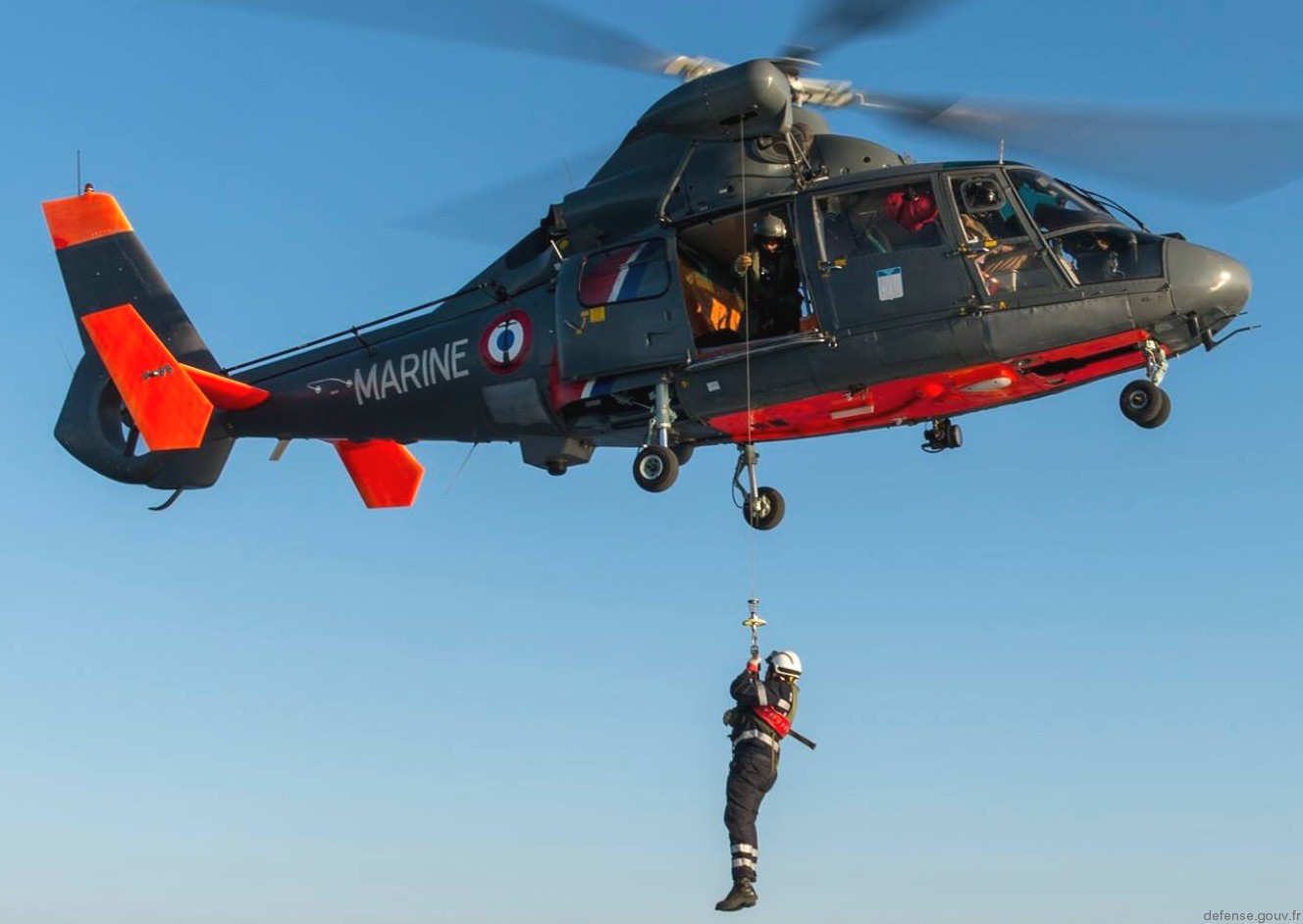 sa365n dauphin helicopter flottille 35f french navy marine nationale 43