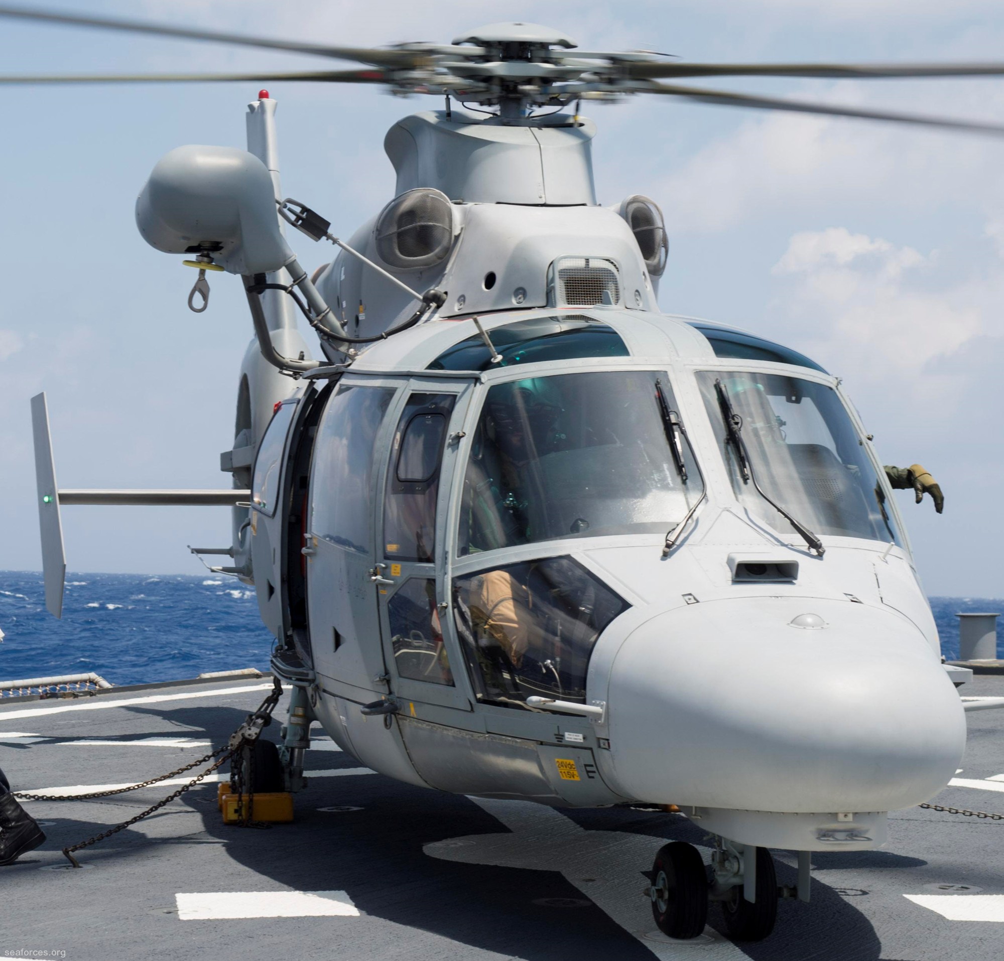 as-565sa panther helicopter french navy marine nationale flottille 36f ban hyeres toulon 16