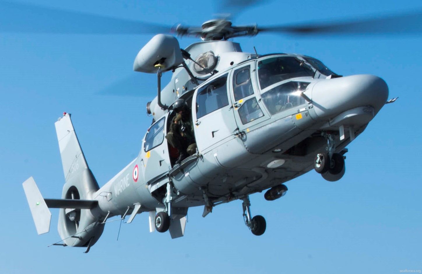 as-565sa panther helicopter french navy marine nationale flottille 36f ban hyeres toulon 23