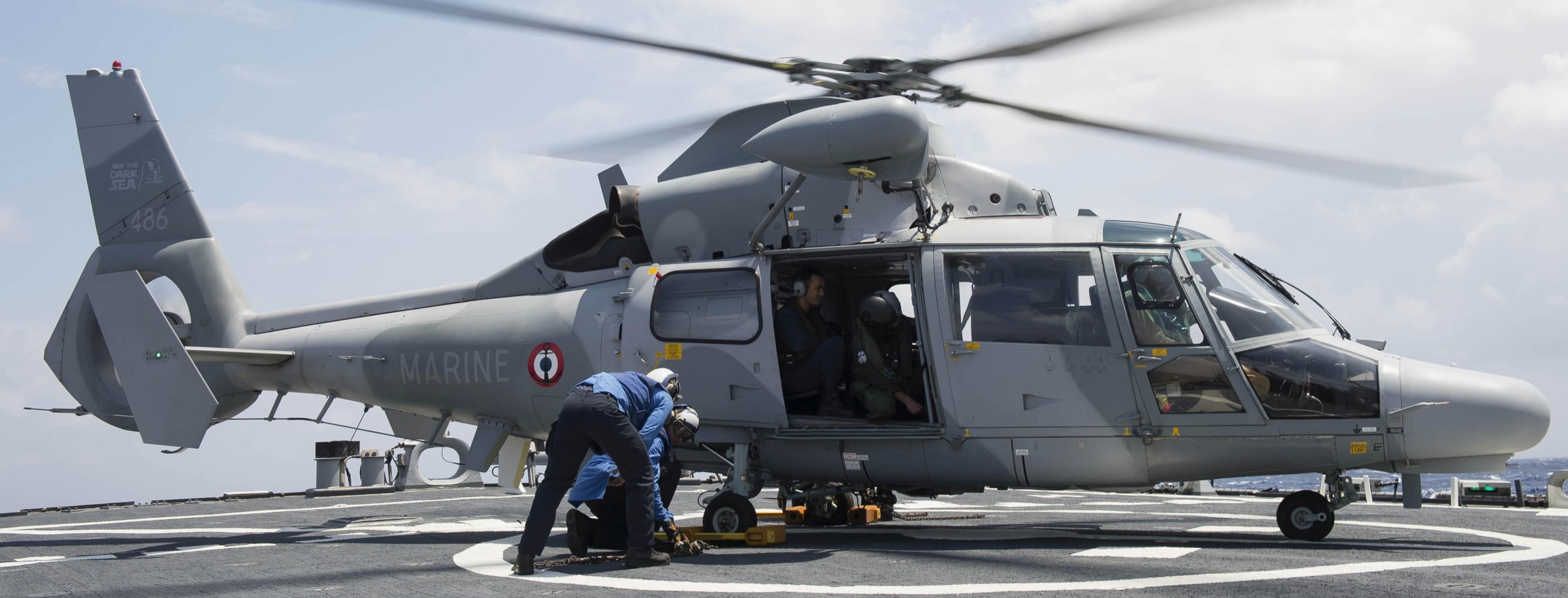 as-565sa panther helicopter french navy marine nationale flottille 36f ban hyeres toulon 38