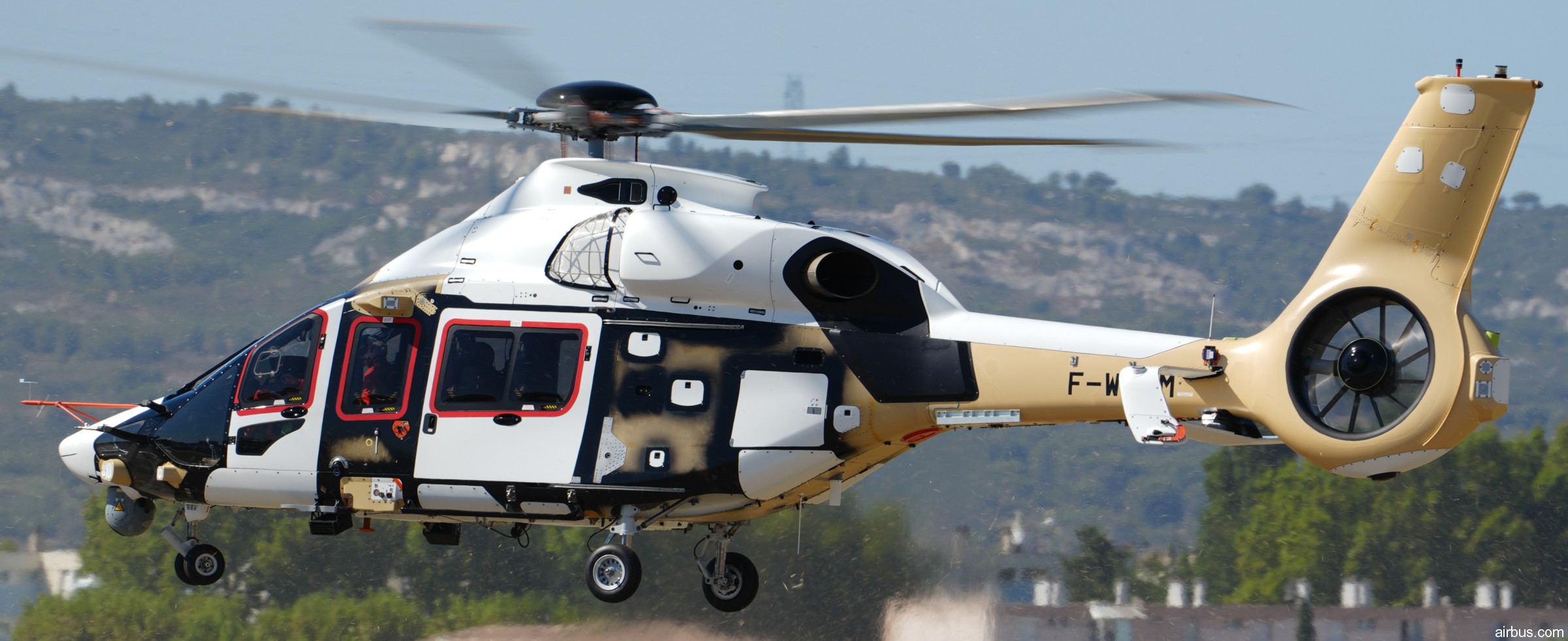 h160m guepard helicopter french navy marine nationale airbus 11