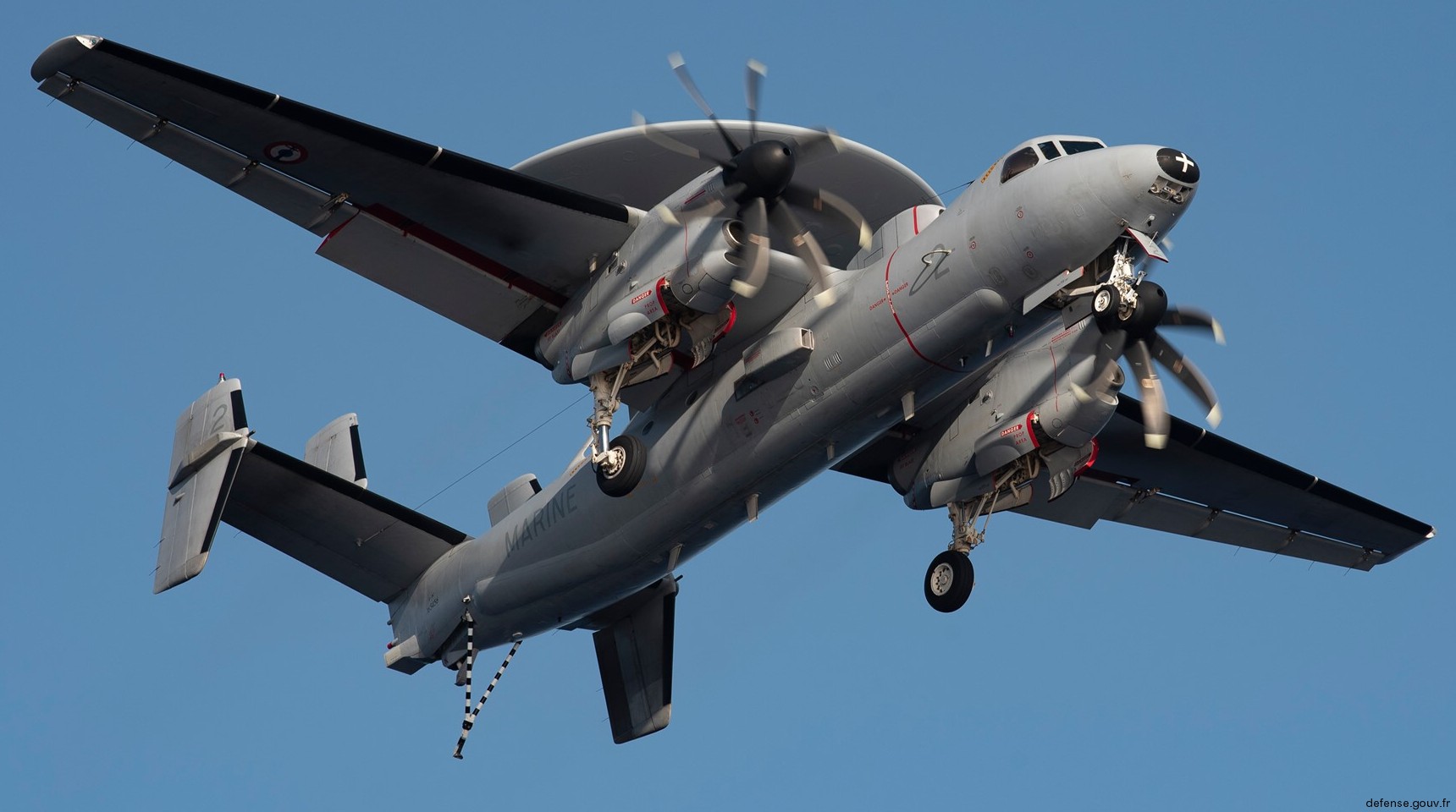 e-2c hawkeye french navy marine nationale grumman aeronavale flottille 4f aircraft carrier charles de gaulle r-91 13