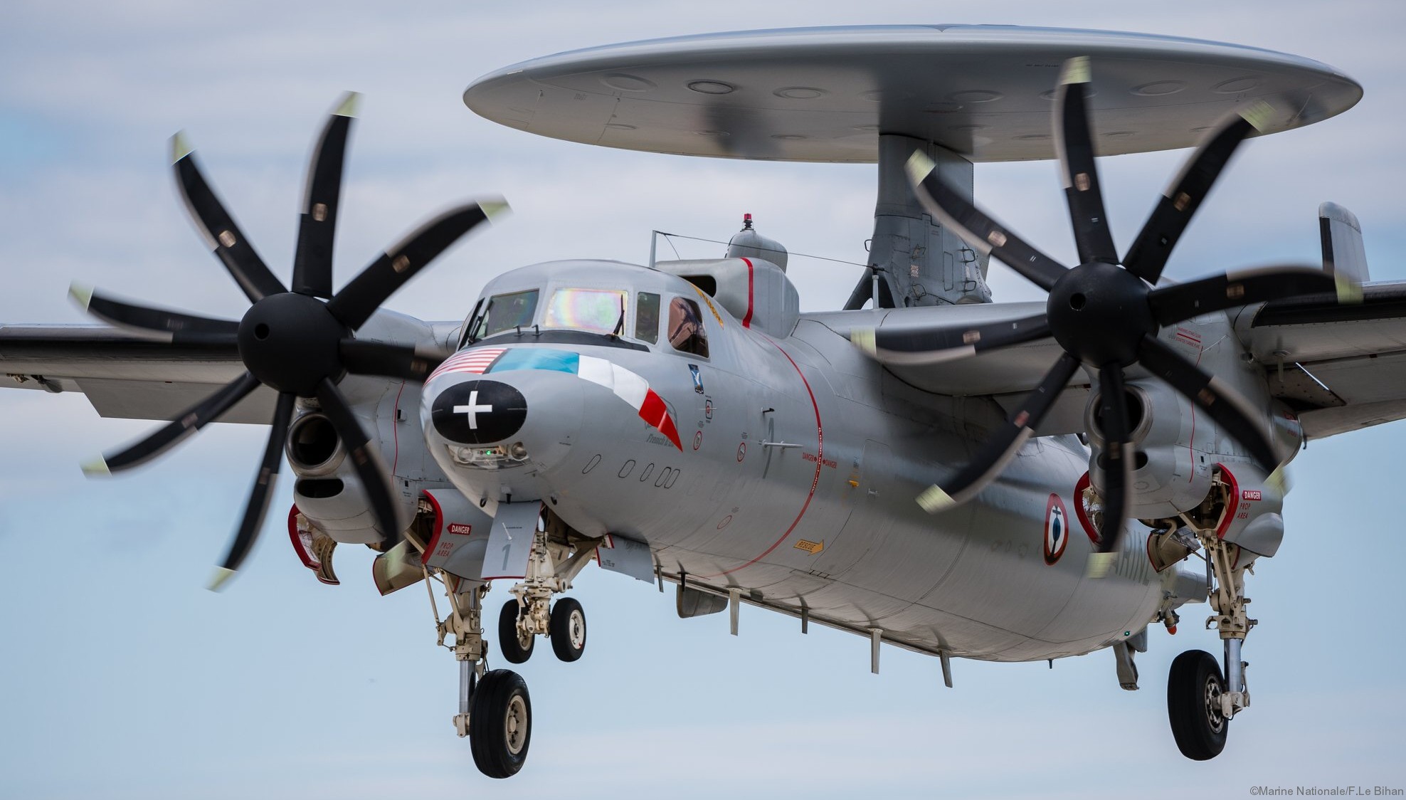 e-2c hawkeye french navy marine nationale grumman aeronavale flottille 4f aircraft carrier charles de gaulle r-91 25