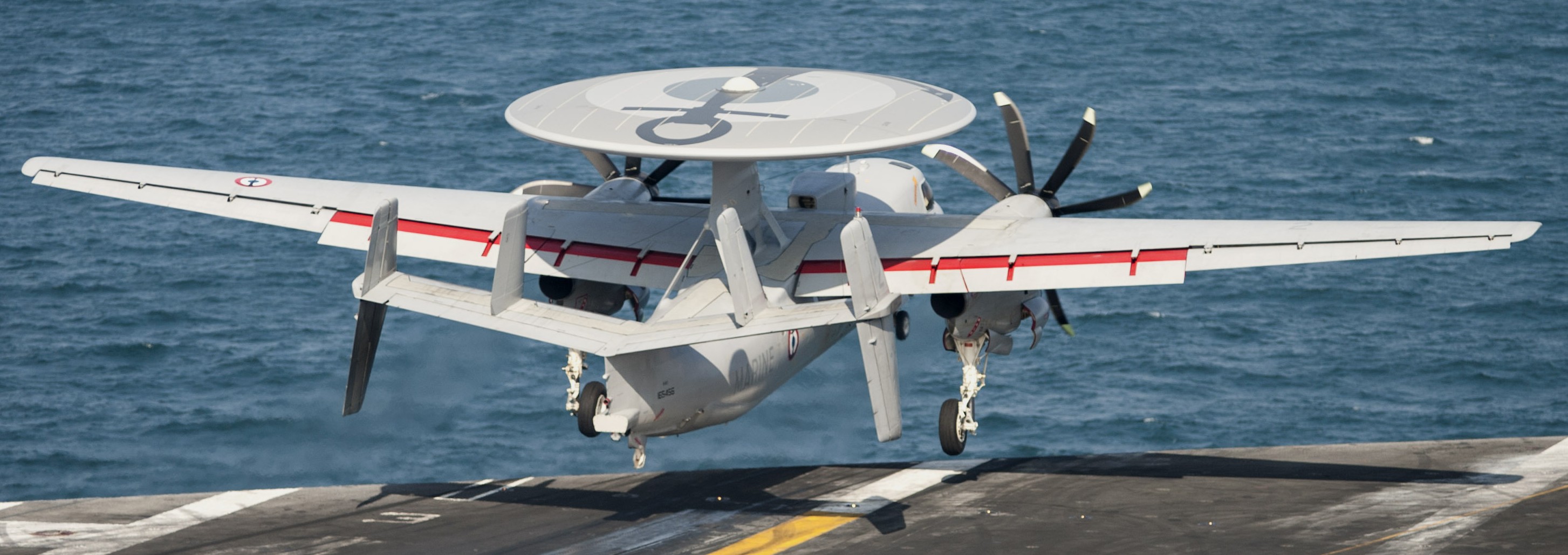 e-2c hawkeye french navy marine nationale grumman aeronavale flottille 4f aircraft carrier charles de gaulle r-91 33