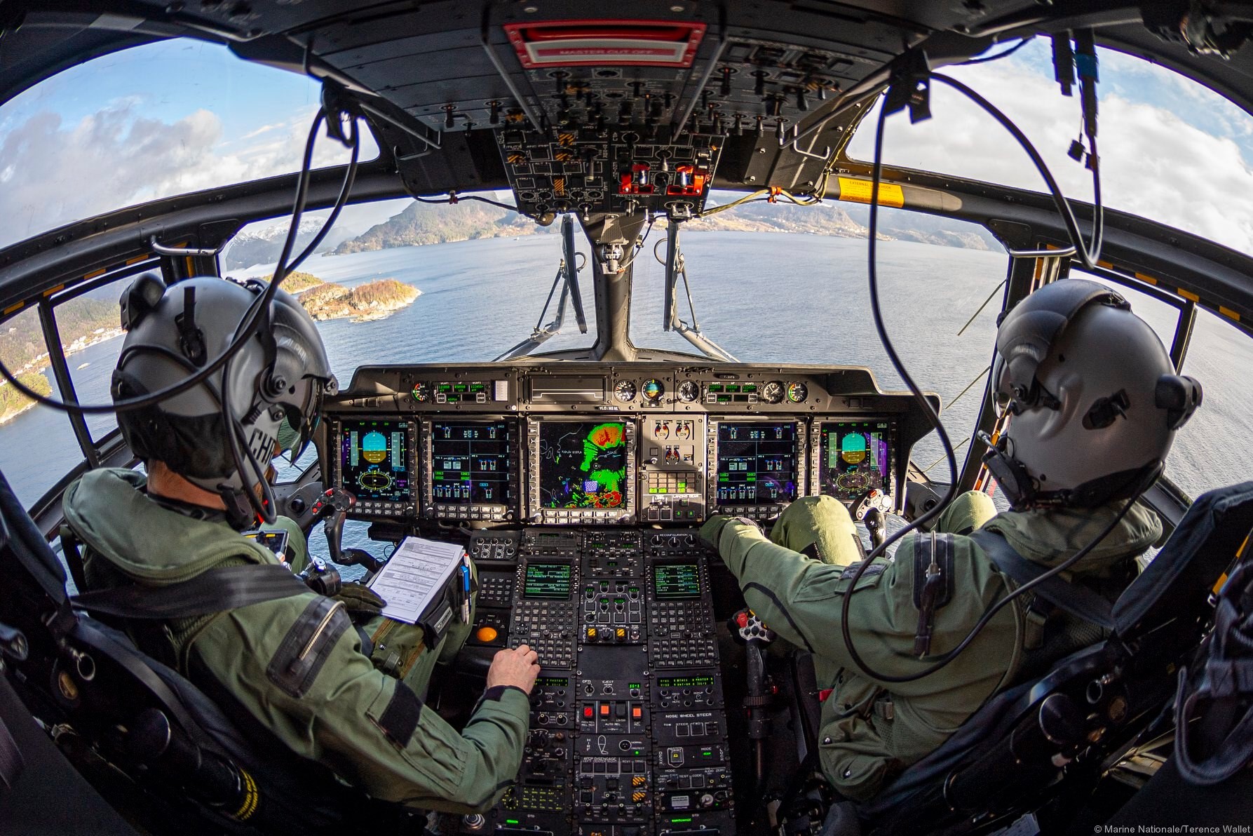 nh90 caiman nfh helicopter french navy marine nationale aeronavale flottille 31f 33f 39 cockpit view