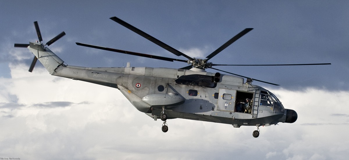 sa 321 super frelon helicopter french navy marine nationale aeronavale aerospatiale flottille 06