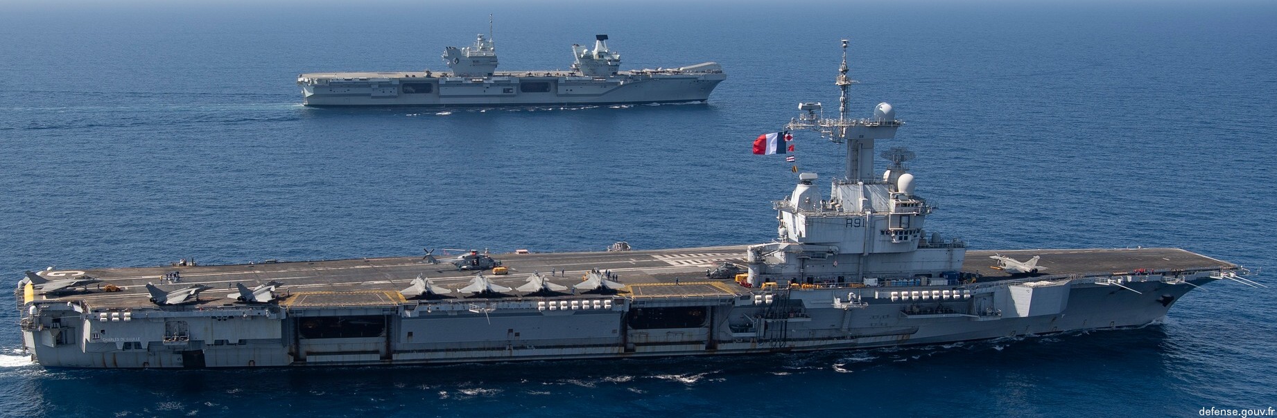 r91 fs charles de gaulle aircraft carrier french navy porte avion marine nationale hms queen elizabeth r08 111