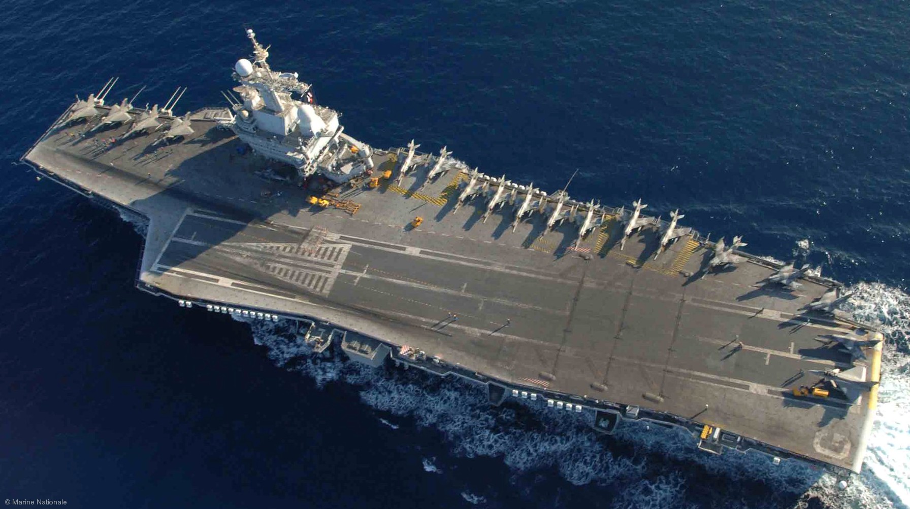  r-91 fs charles de gaulle aircraft carrier french navy 36 flight deck