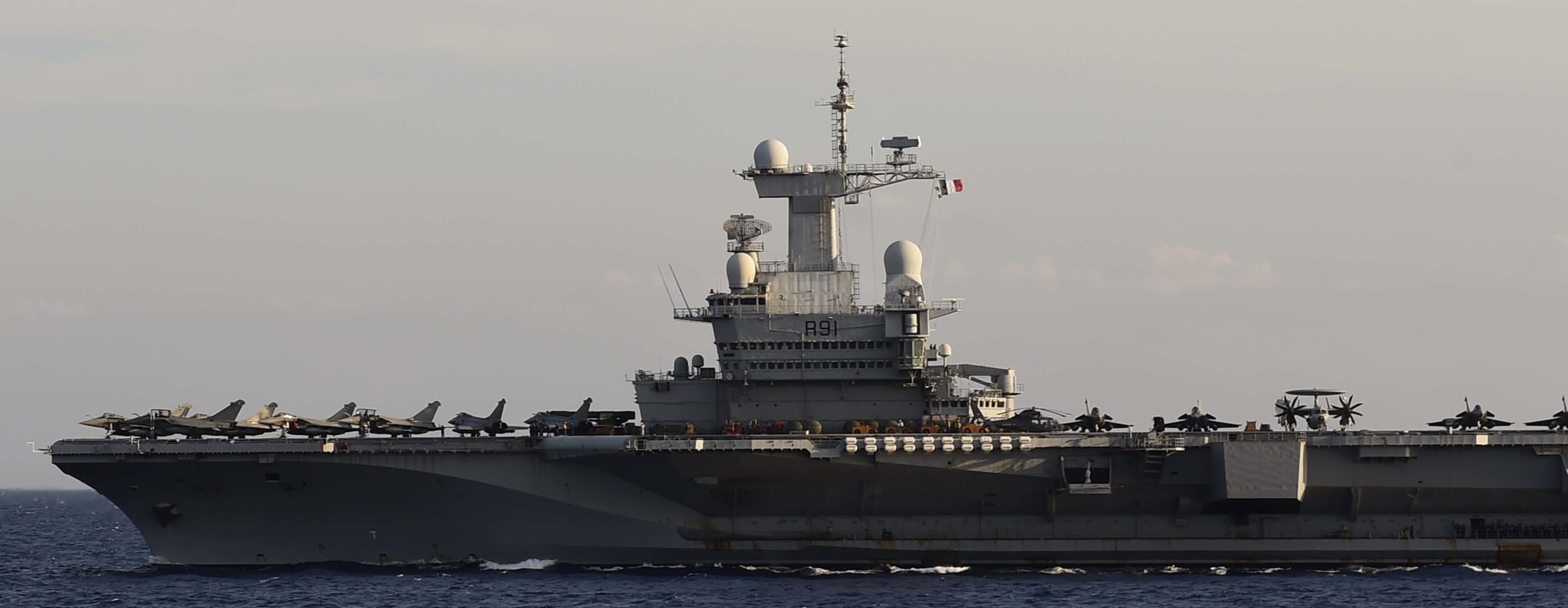  r-91 fs charles de gaulle aircraft carrier french navy 46 porte avions