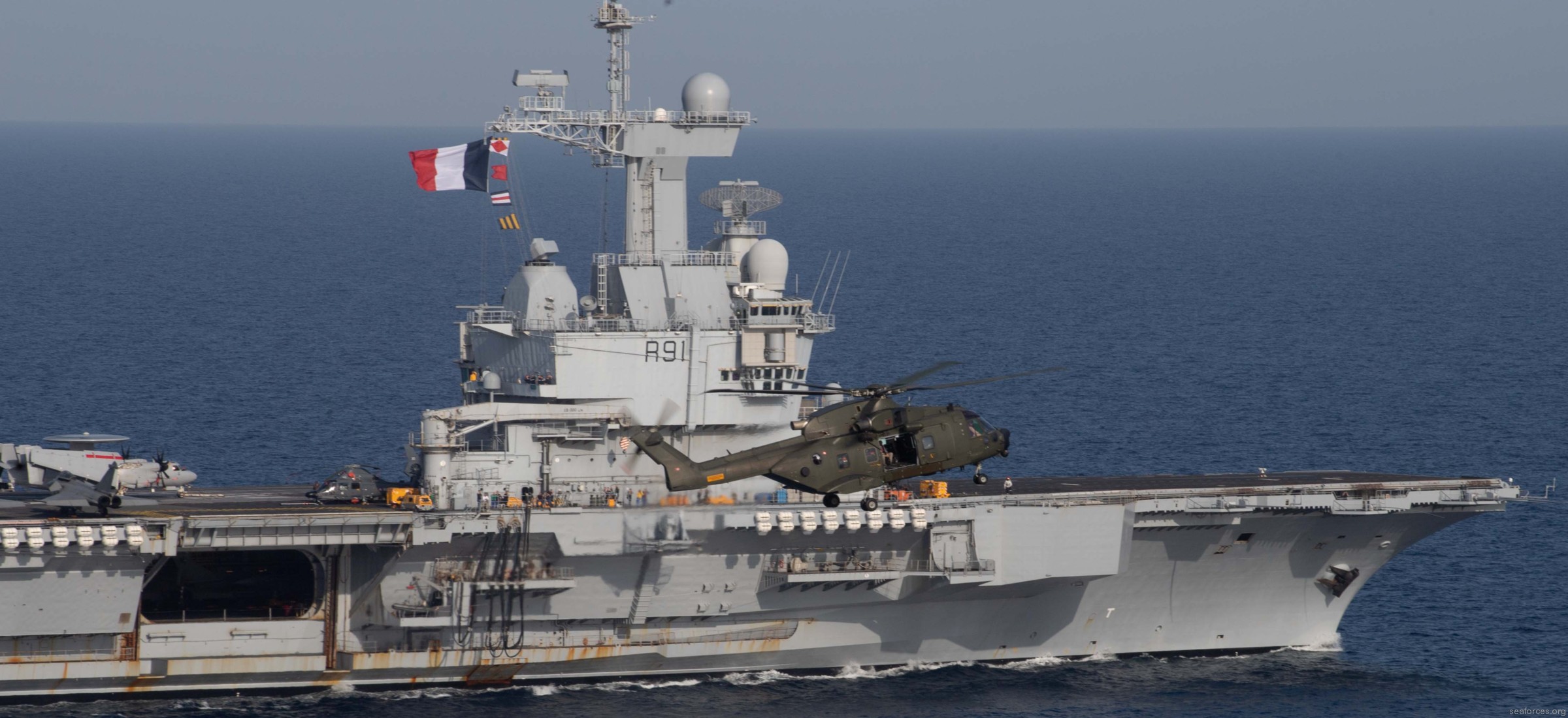 r-91 fs charles de gaulle aircraft carrier french navy marine nationale 54