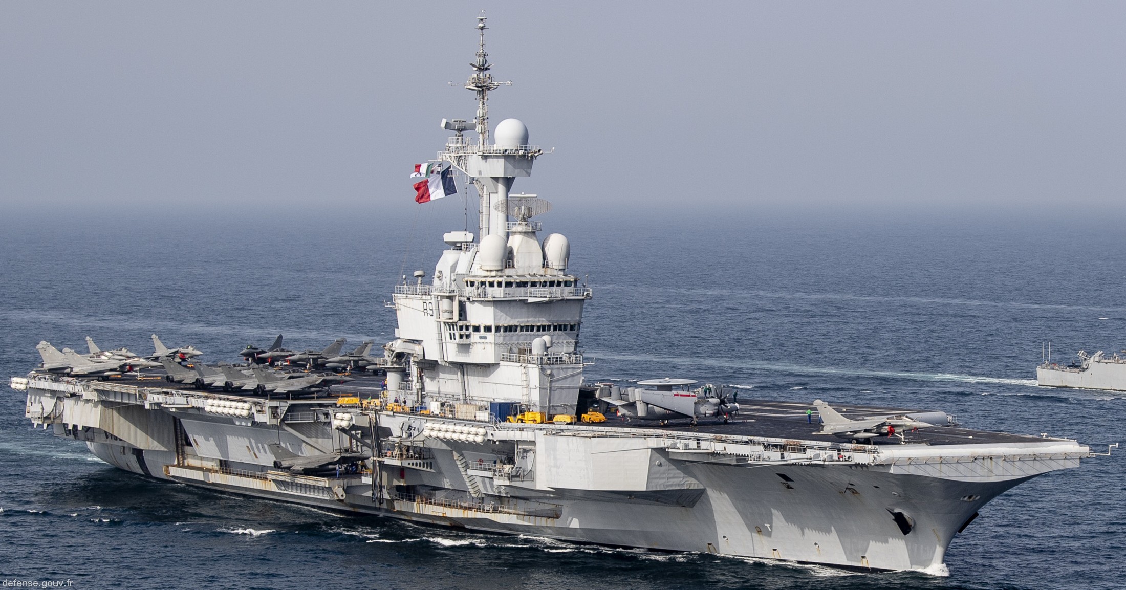 r-91 fs charles de gaulle aircraft carrier french navy porte avions 88