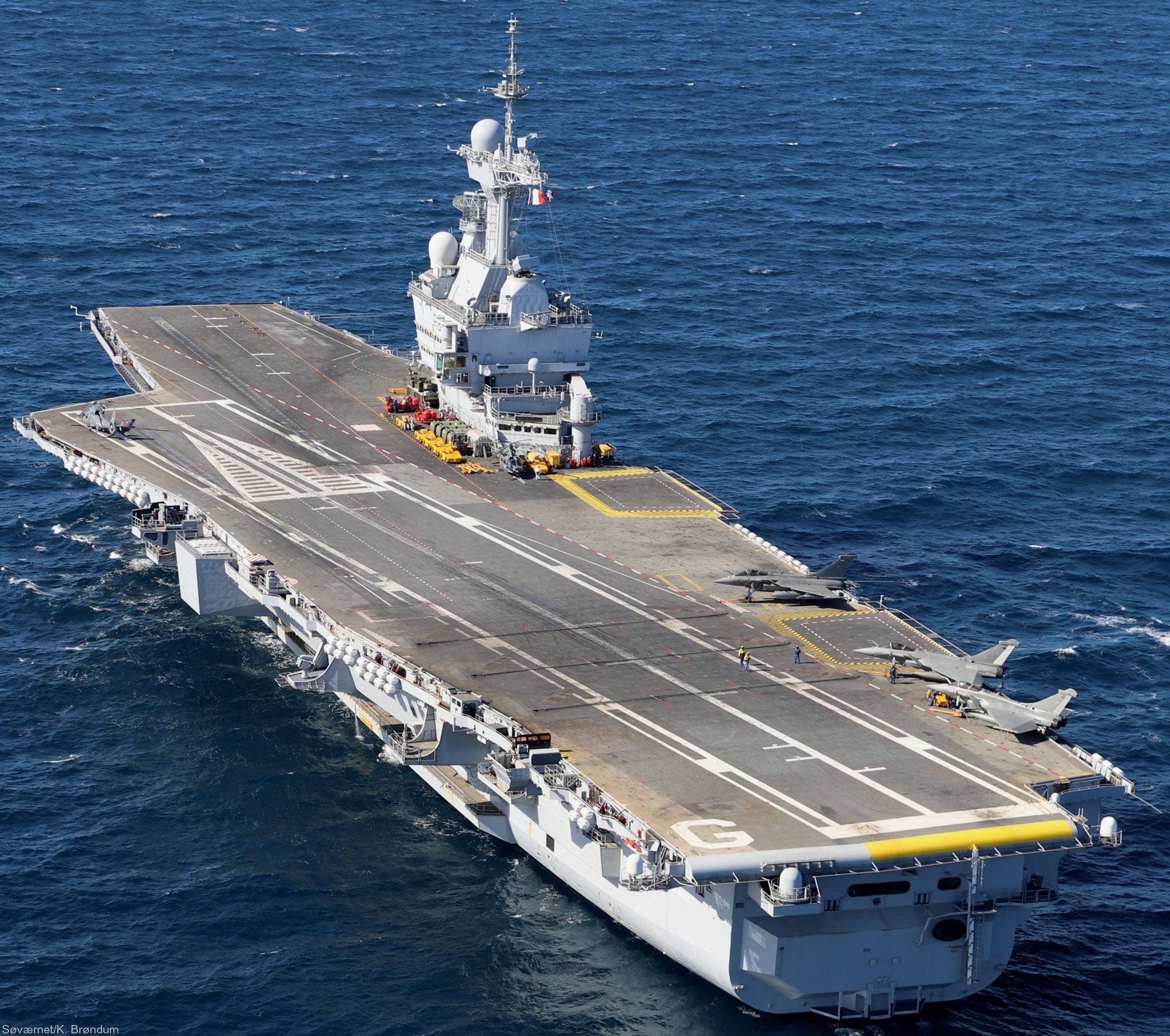 r-91 fs charles de gaulle aircraft carrier french navy porte avions 92