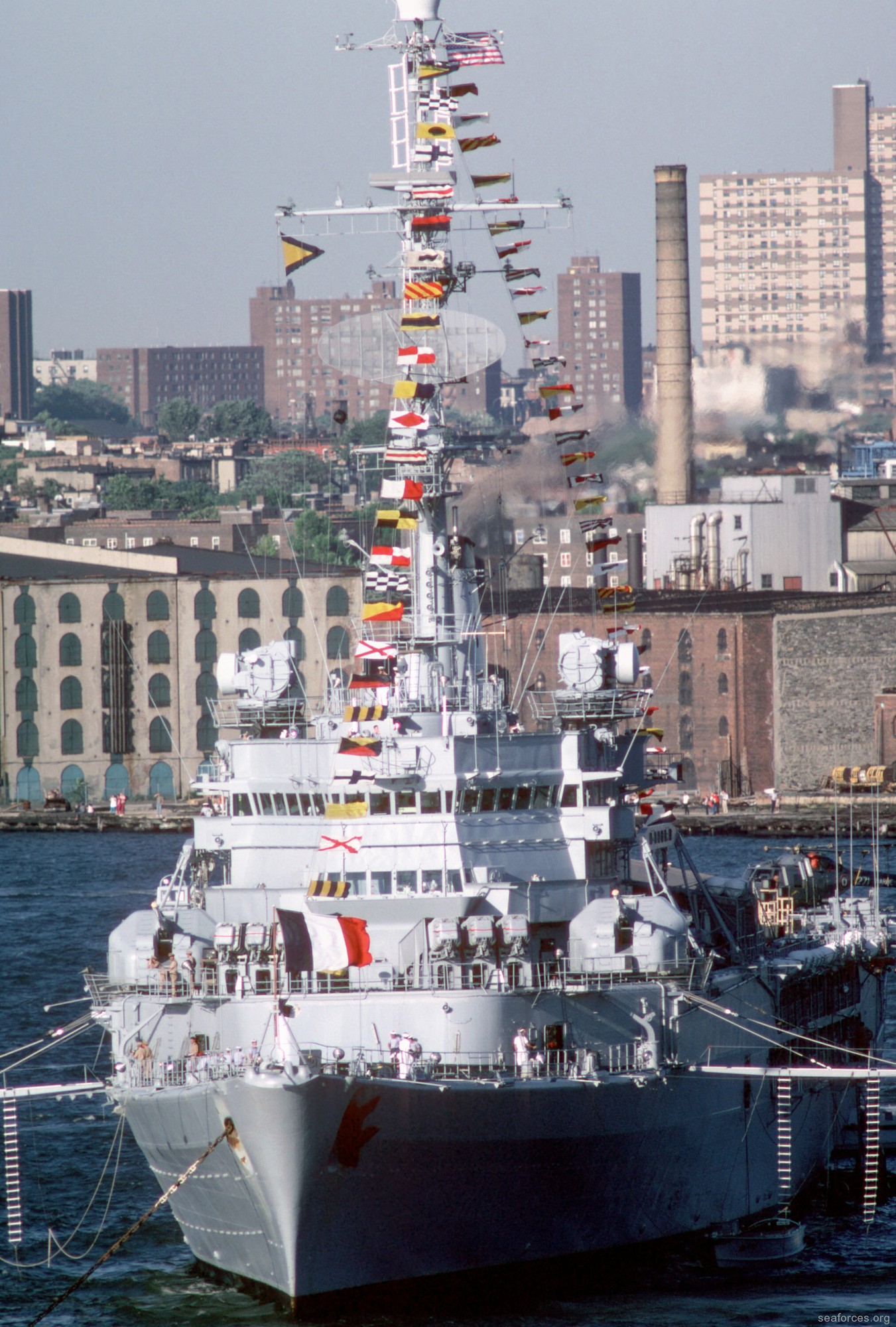 r-97 fs jeanne d'arc helicopter carrier cruiser french navy marine nationale 03