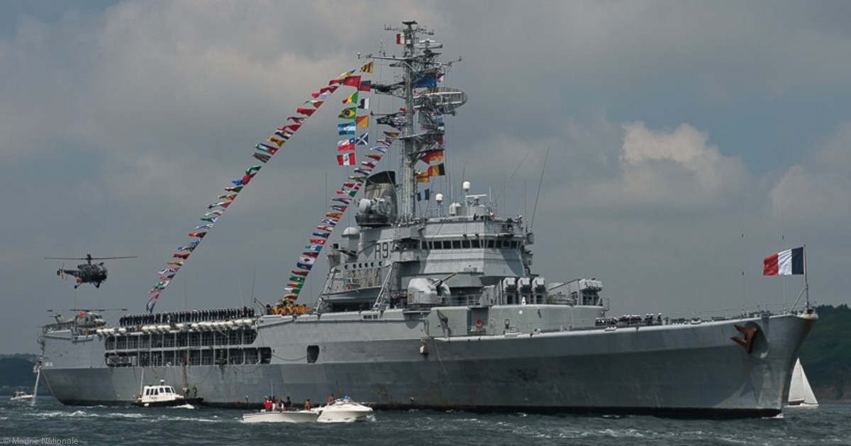 r-97 fs jeanne d'arc helicopter carrier porte hélicoptères french navy marine nationale 18