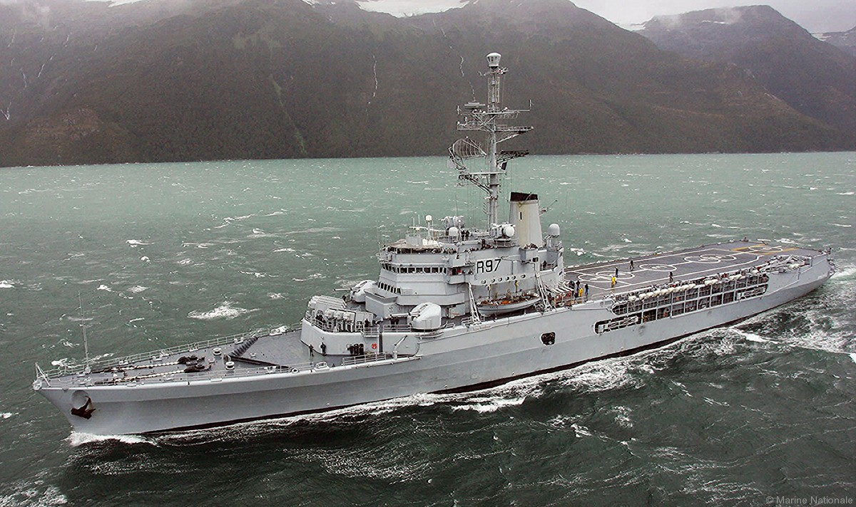 r-97 fs jeanne d'arc helicopter carrier porte hélicoptères french navy marine nationale 19