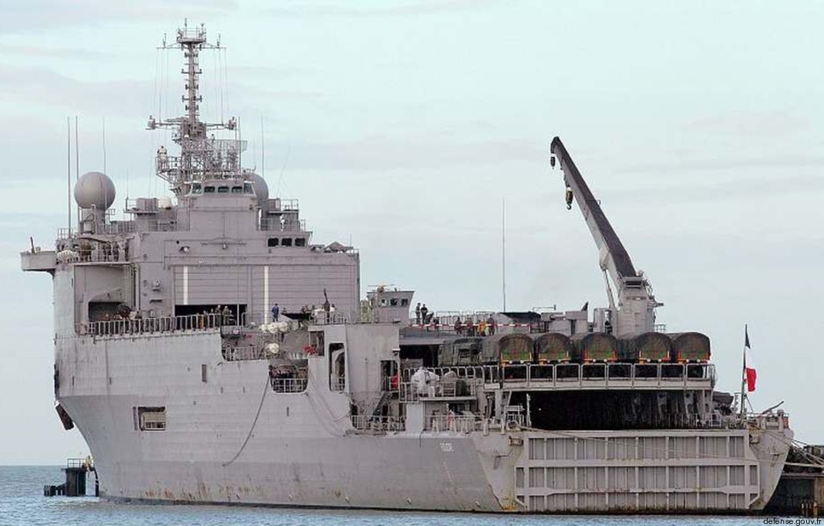 l-9011 fs foudre amphibious landing ship platform dock lpd french navy marine nationale tcd 05