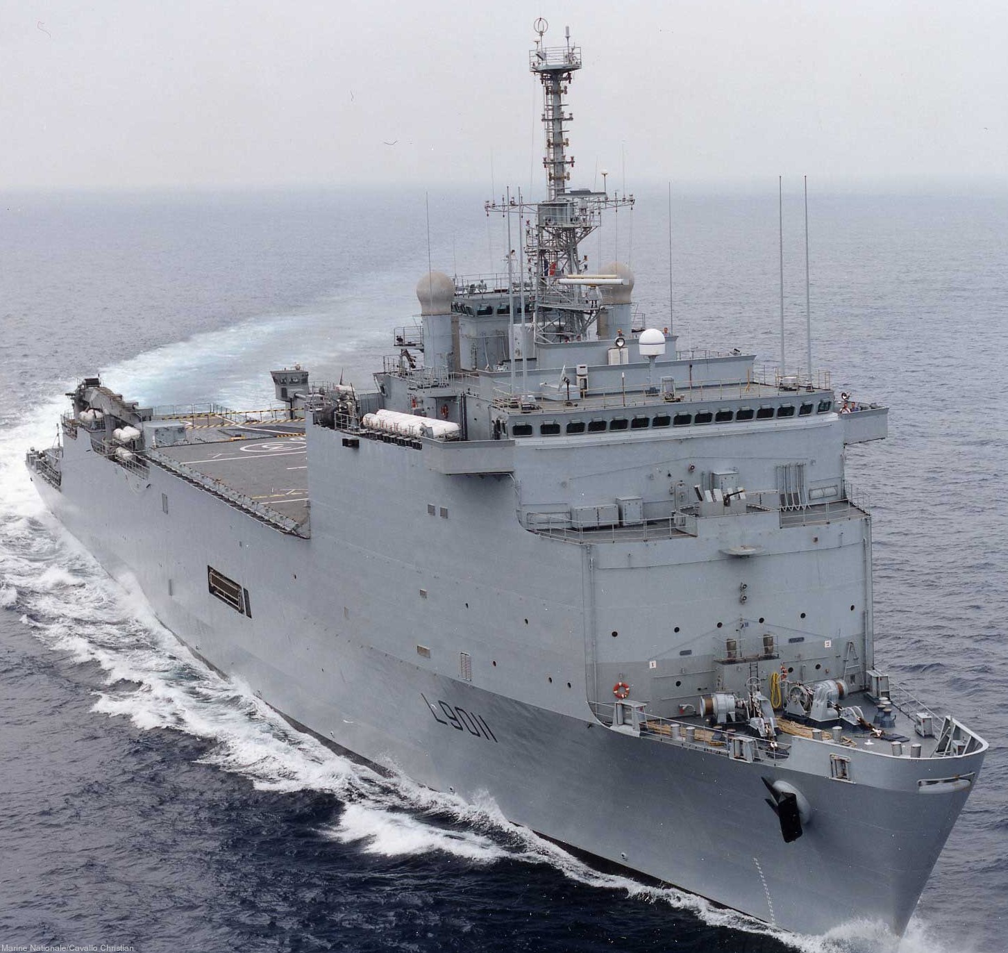 l-9011 fs foudre amphibious landing ship platform dock lpd french navy marine nationale tcd 07
