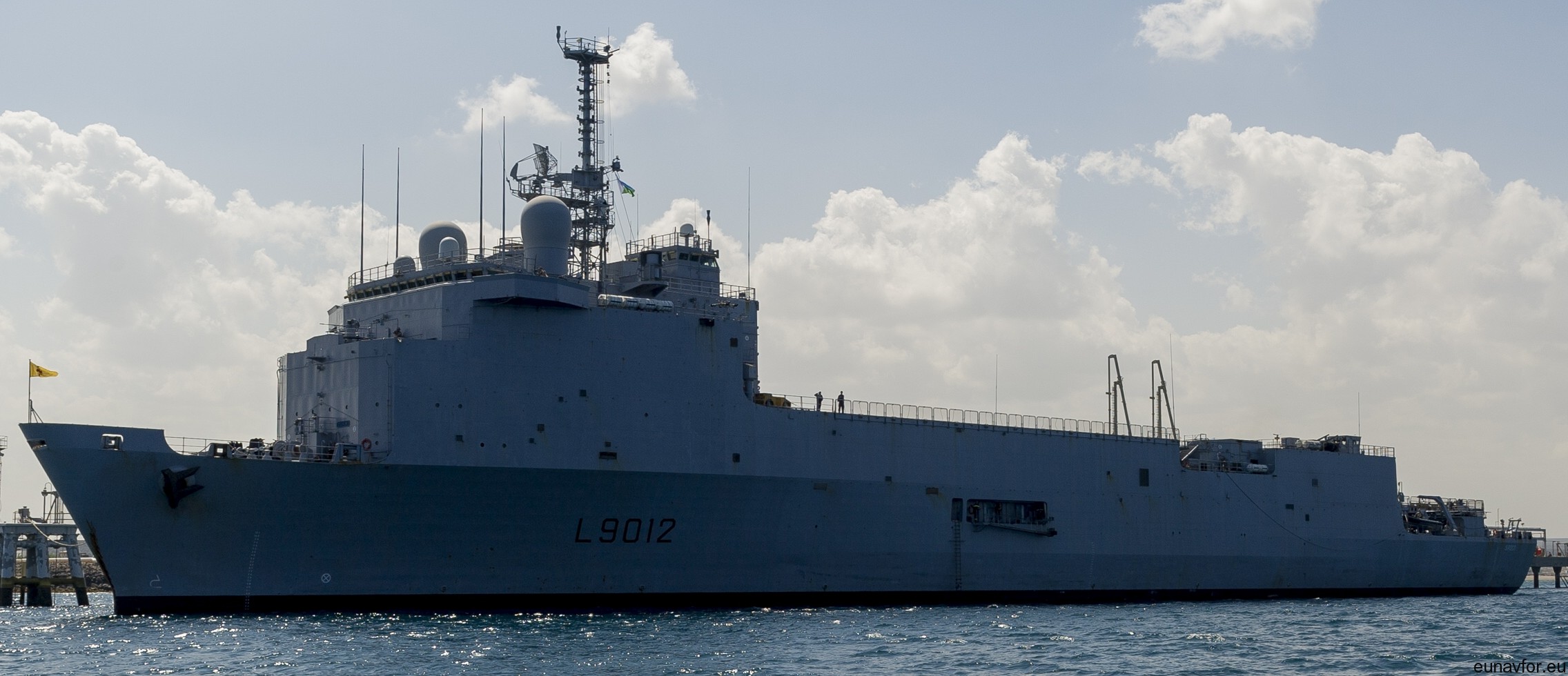 l-9012 fs siroco foudre class amphibious landing ship lpd french navy marine nationale 07