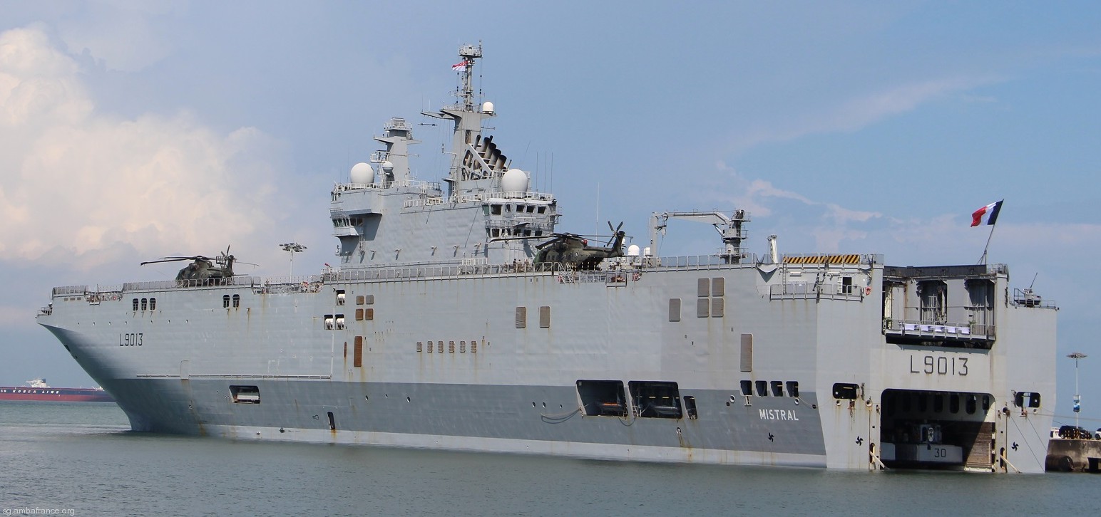 l-9013 fs mistral amphibious assault command ship french navy marine nationale 09
