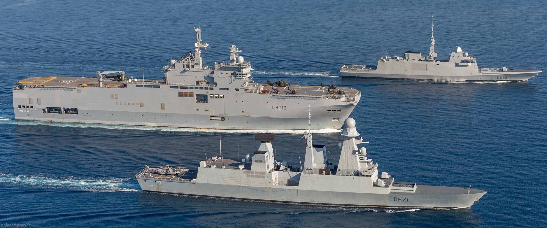 l-9013 fs mistral amphibious assault command ship french navy marine nationale 19