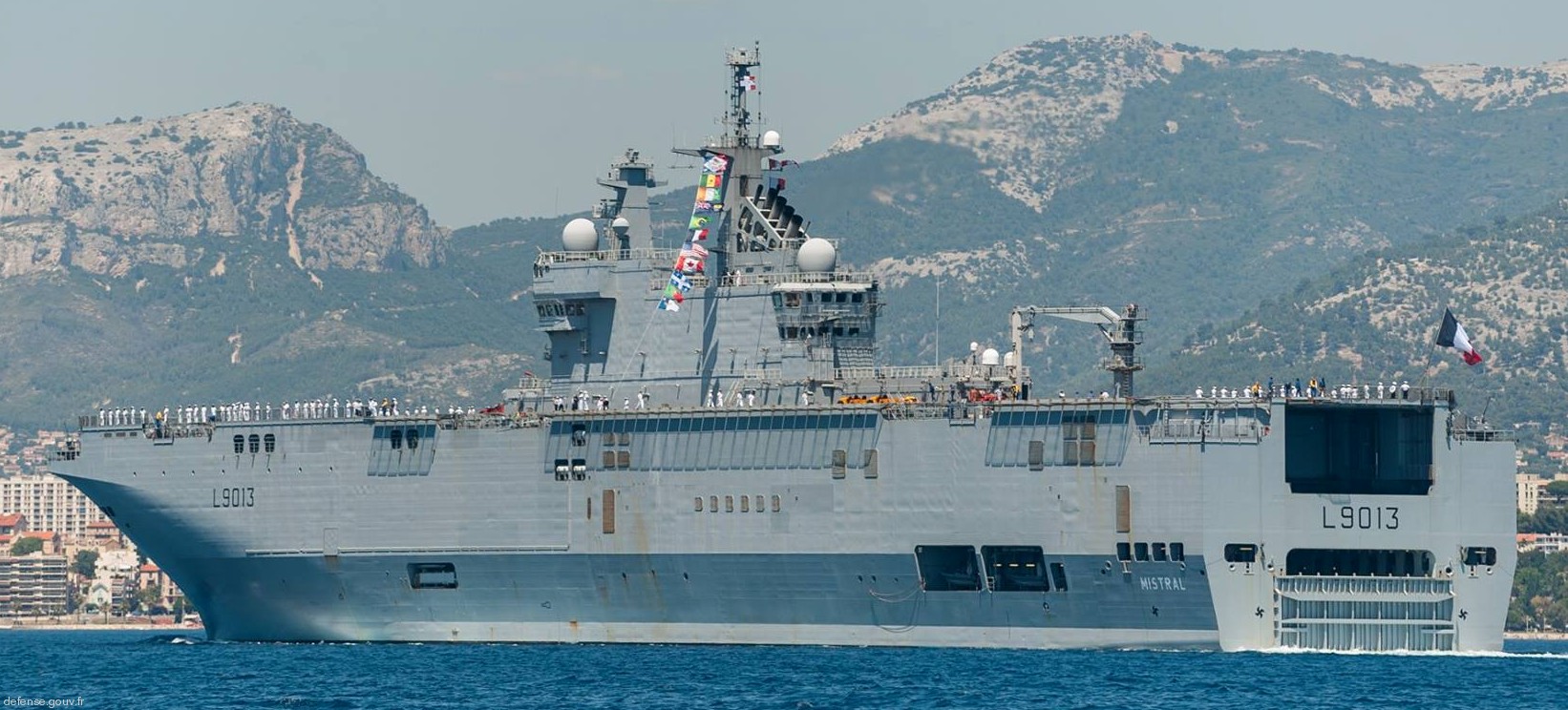 l-9013 fs mistral amphibious assault command ship french navy marine nationale 20