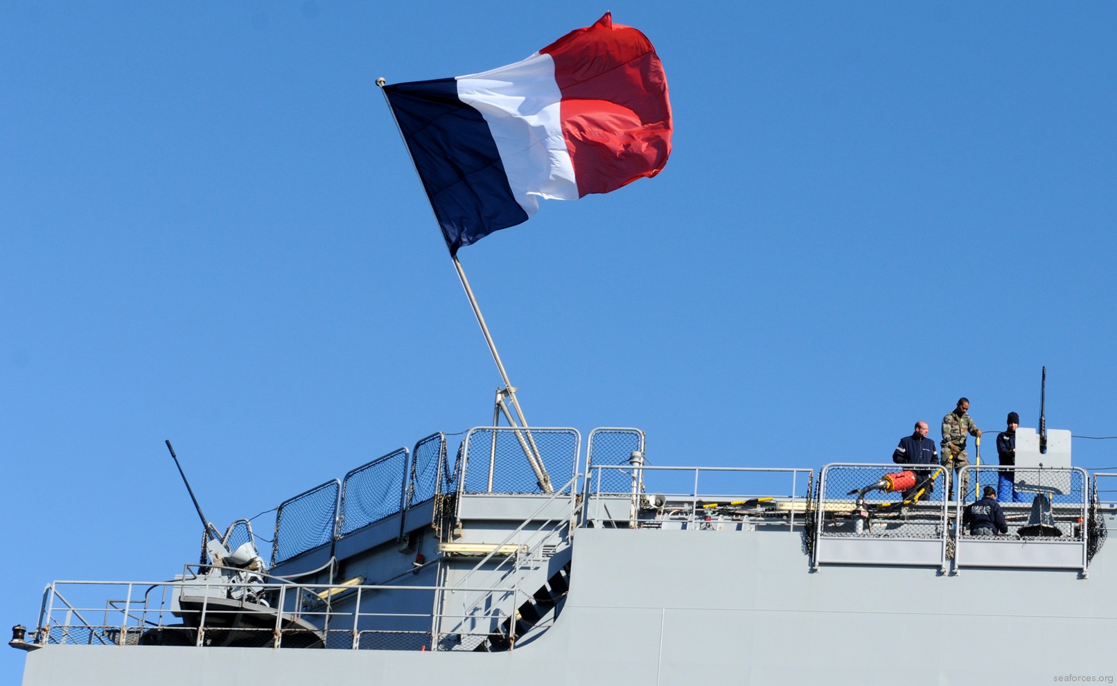 mistral class amphibious assault command ship lph bpc french navy marine nationale 49c armament giat nexter 20f2 machine gun system