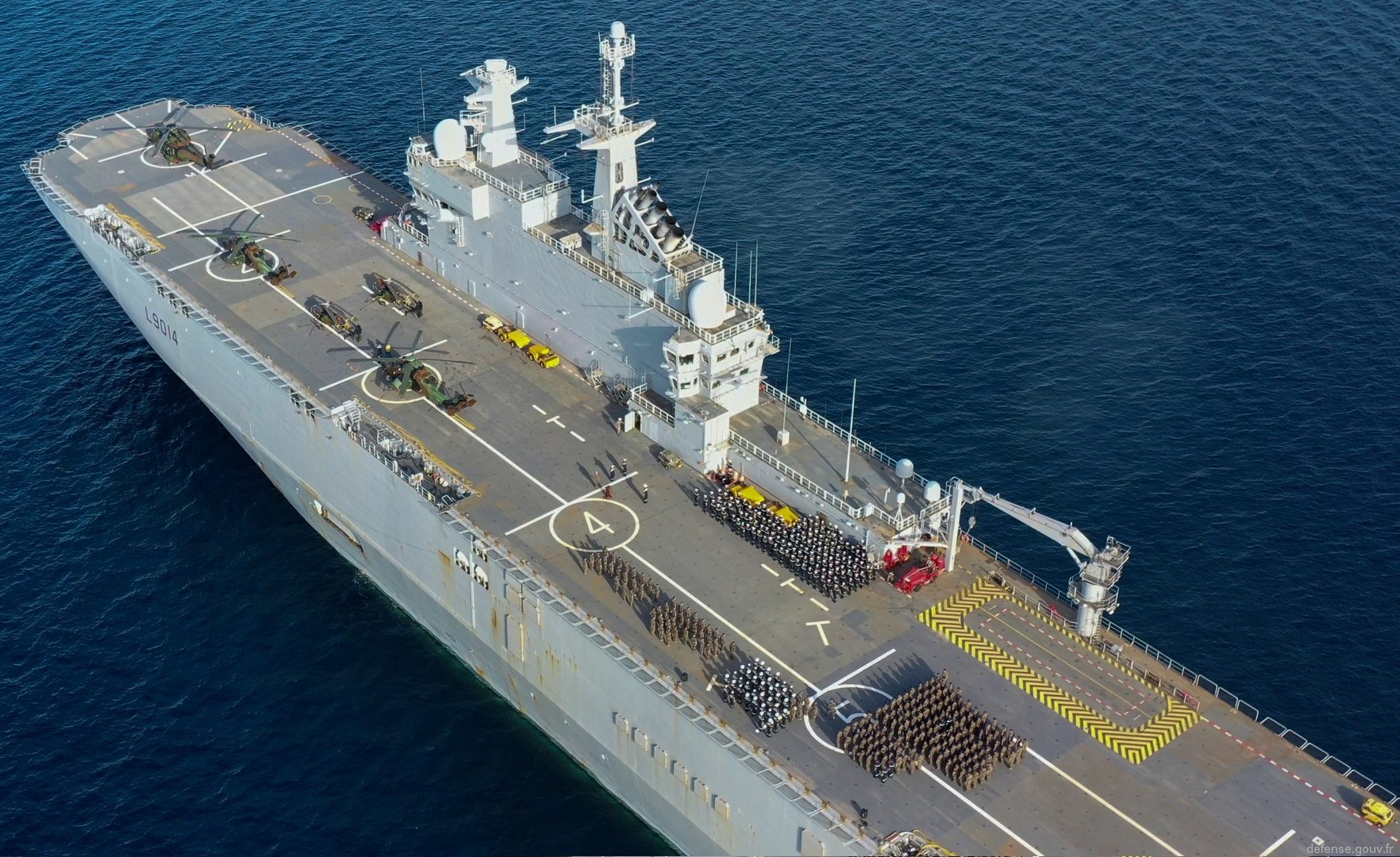 l-9014 fs tonnere mistral class amphibious assault command ship bpc french navy marine nationale 34