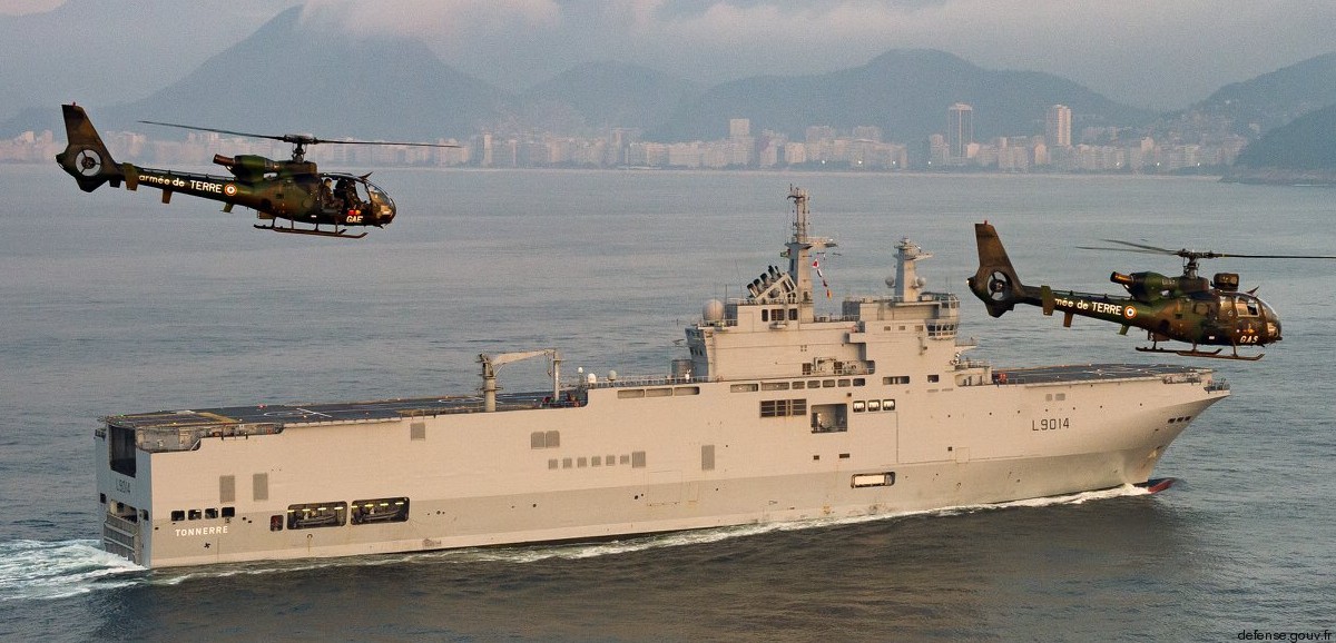 l-9014 fs tonnere mistral class amphibious assault command ship bpc french navy marine nationale 42