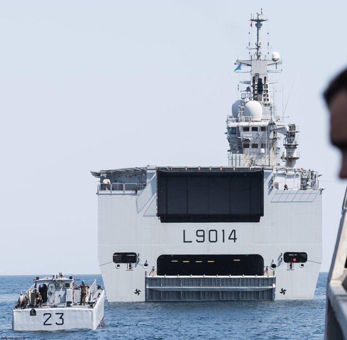 l-9014 fs tonnere mistral class amphibious assault command ship bpc french navy marine nationale 49