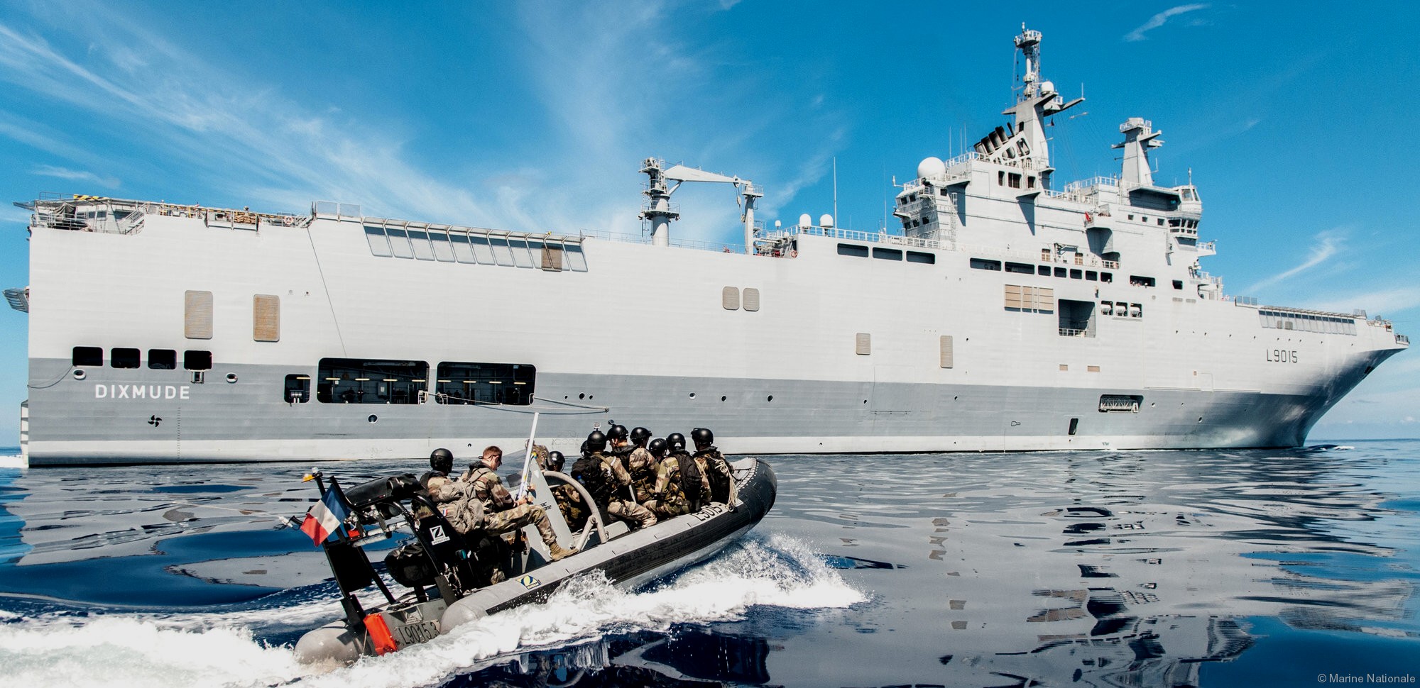 l-9015 fs dixmude mistral class amphibious assault command ship bpc french navy marine nationale 09