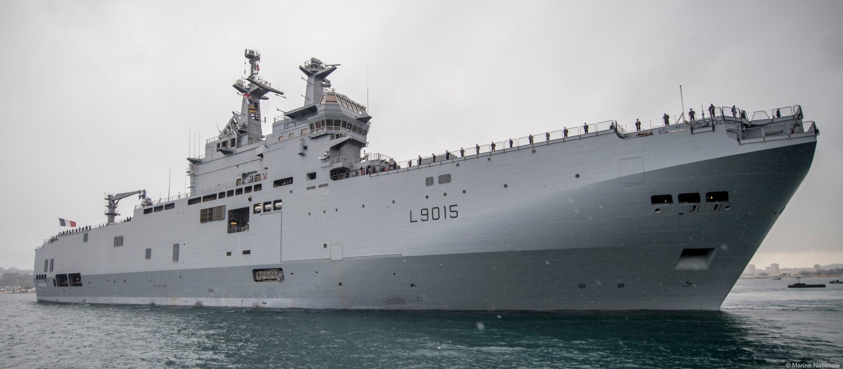 l-9015 fs dixmude mistral class amphibious assault command ship bpc french navy marine nationale 22