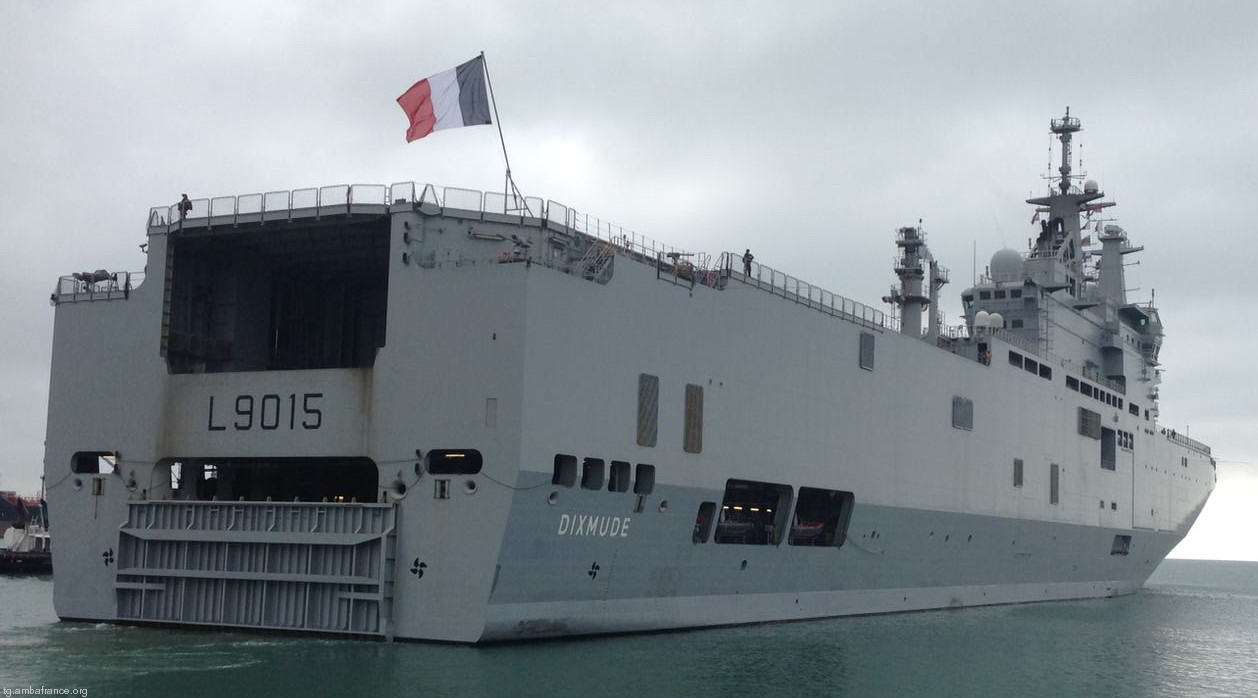 l-9015 fs dixmude mistral class amphibious assault command ship bpc french navy marine nationale 27