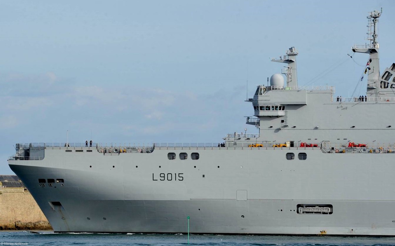 l-9015 fs dixmude mistral class amphibious assault command ship bpc french navy marine nationale 39