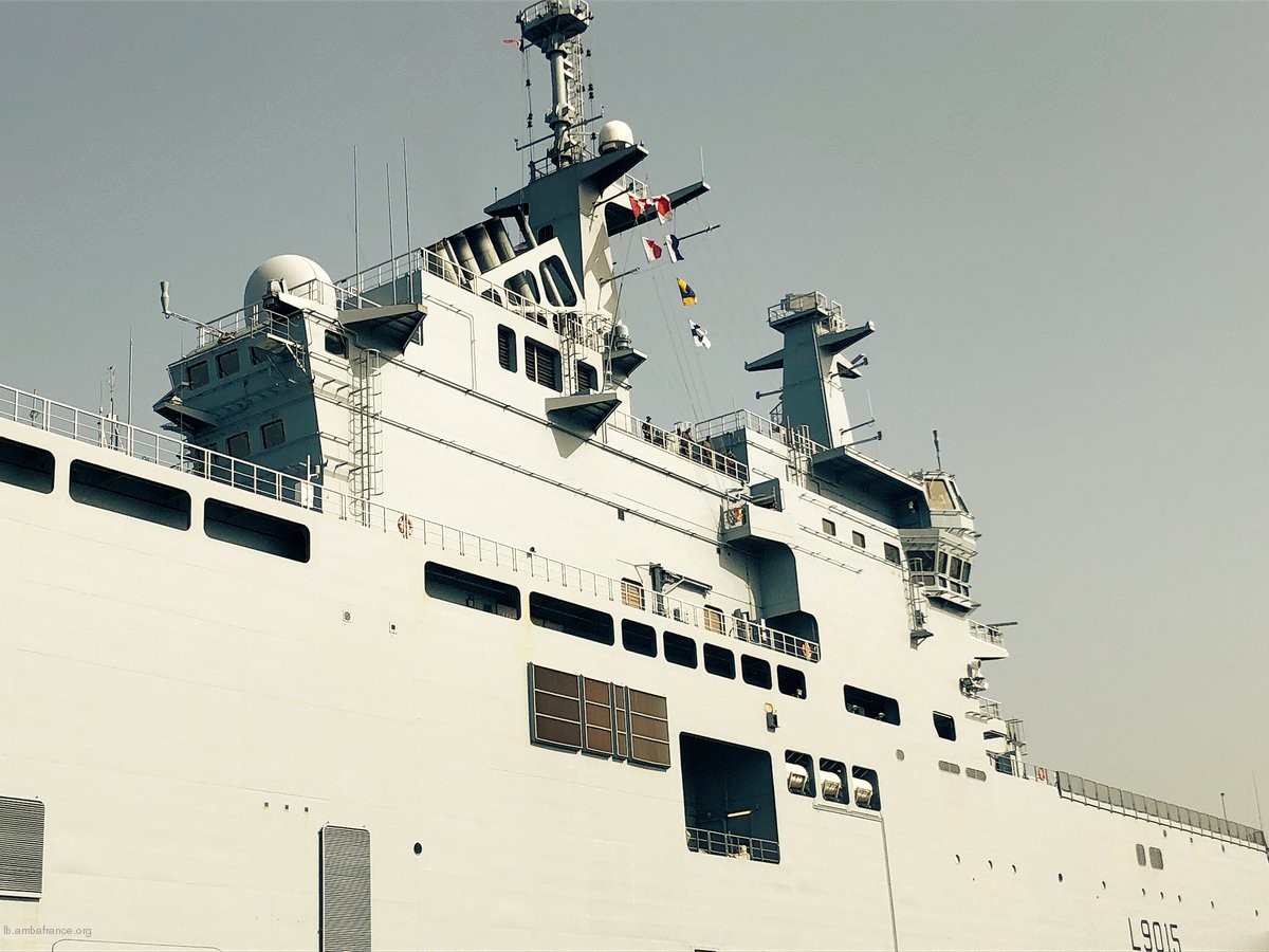 l-9015 fs dixmude mistral class amphibious assault command ship bpc french navy marine nationale 44