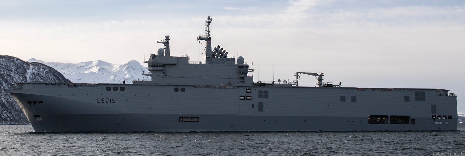 l-9015 fs dixmude mistral class amphibious assault command ship bpc french navy marine nationale 52