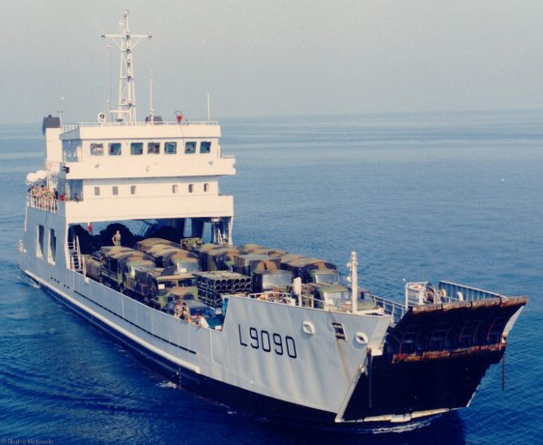 l-9090 gapeau amphibious landing ship cts french navy marine nationale 04