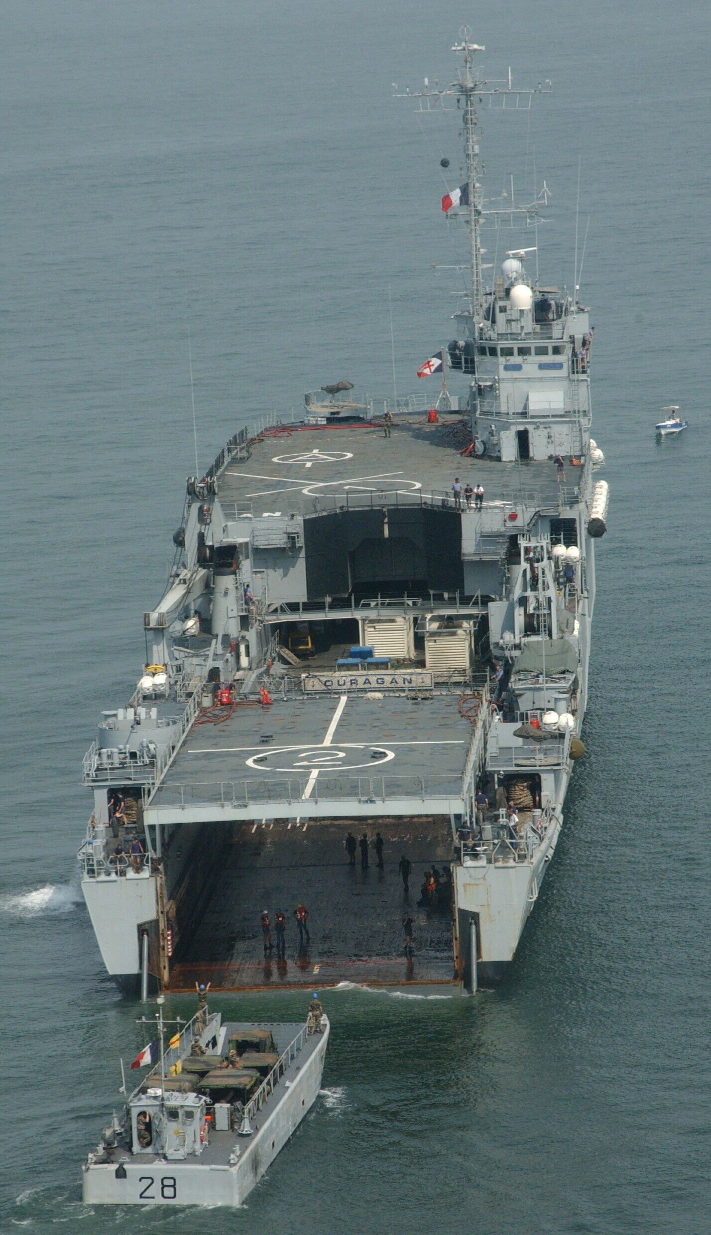 l-9021 ouragan amphibious dock landing ship lpd tcd french navy marine nationale 02
