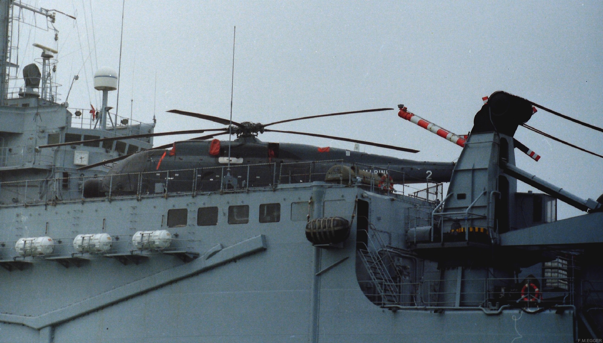 l-9022 orage ouragan class amphibious dock landing ship lpd tcd french navy marine nationale 13