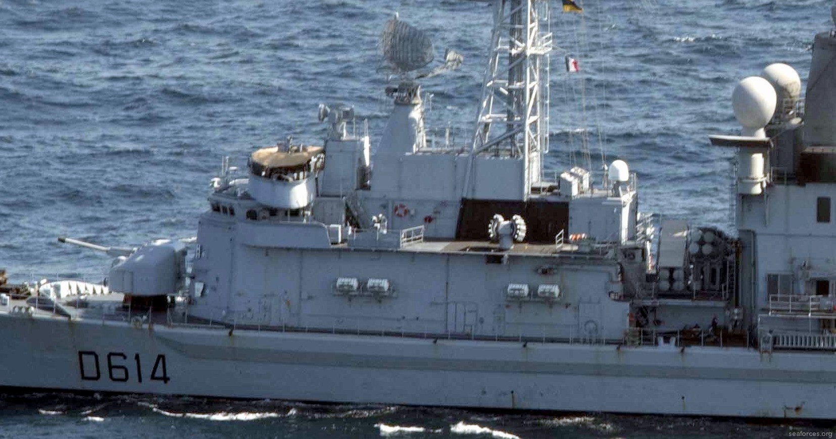 d-614 fs cassard f70aa class guided missile frigate ffgh ddg french navy marine nationale 13c modele 68 100mm gun