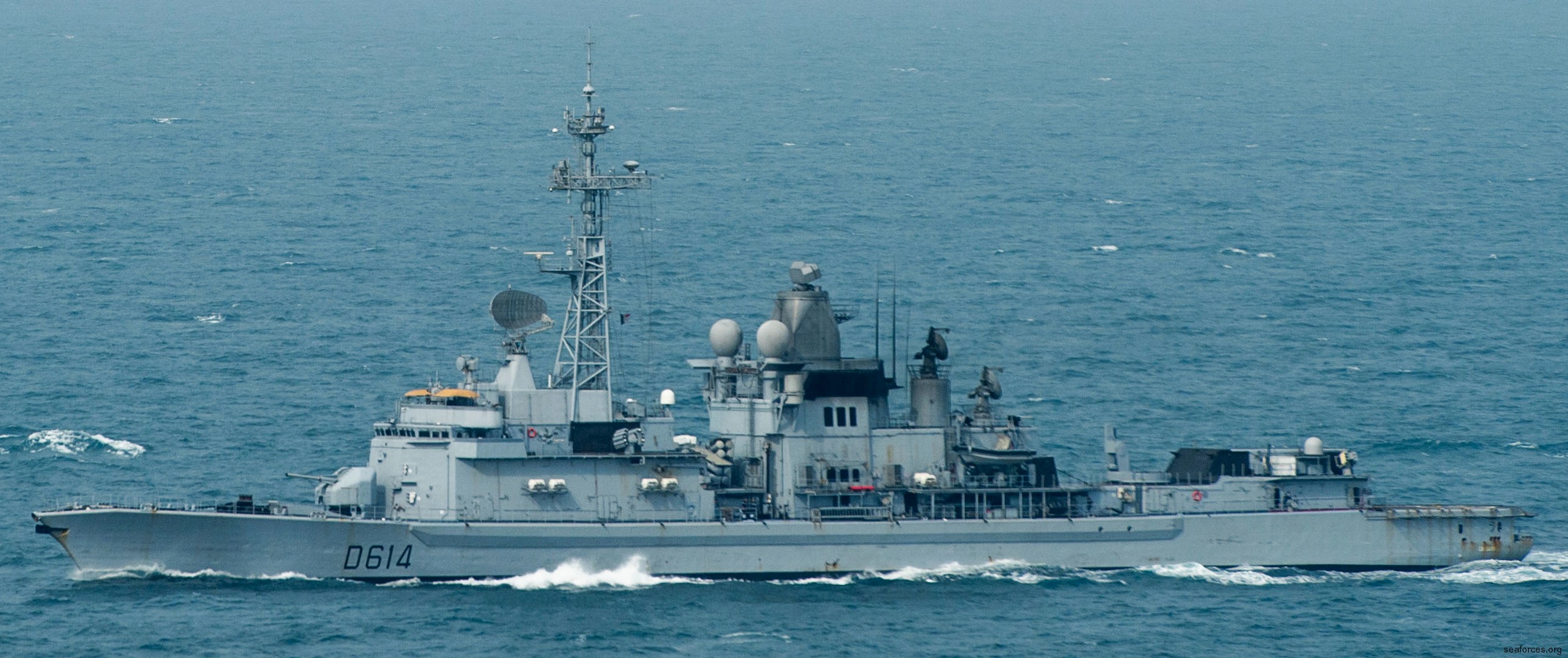 d-614 fs cassard f70aa class guided missile frigate ffgh ddg french navy marine nationale 15