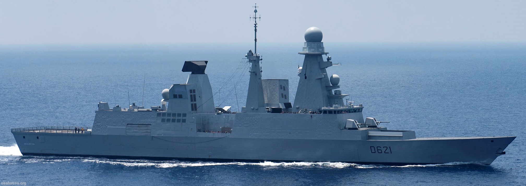 d-621 fs chevalier paul forbin horizon class guided missile frigate anti-air-warfare aaw ffgh french navy marine nationale 02
