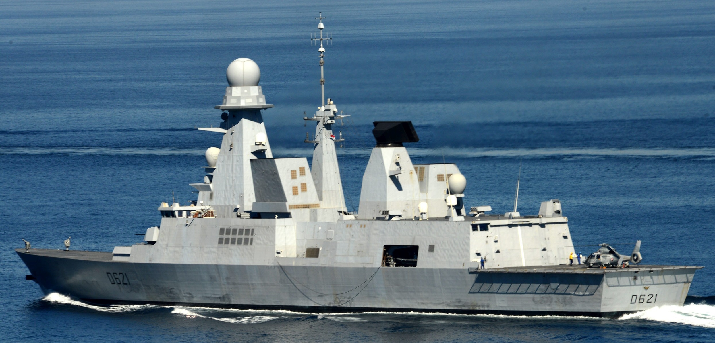d-621 fs chevalier paul forbin horizon class guided missile frigate anti-air-warfare aaw ffgh french navy marine nationale 12
